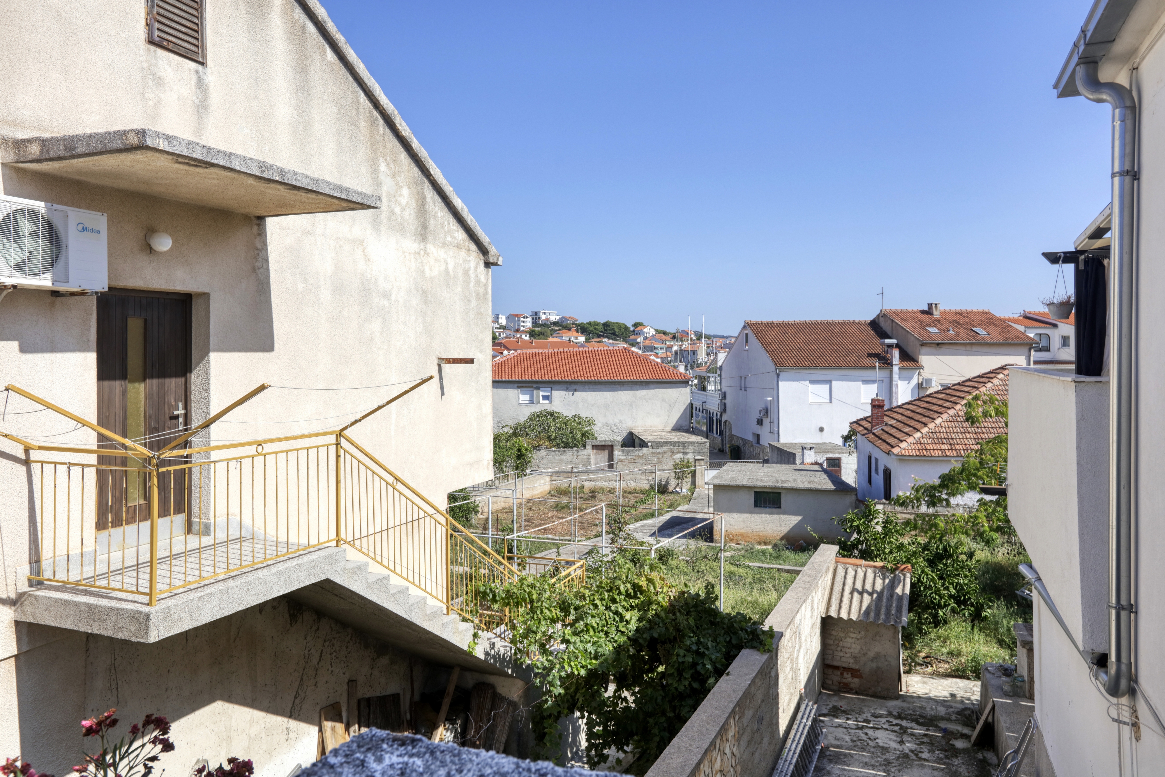 One bedroom apartment with terrace Jezera, Murter  A-a