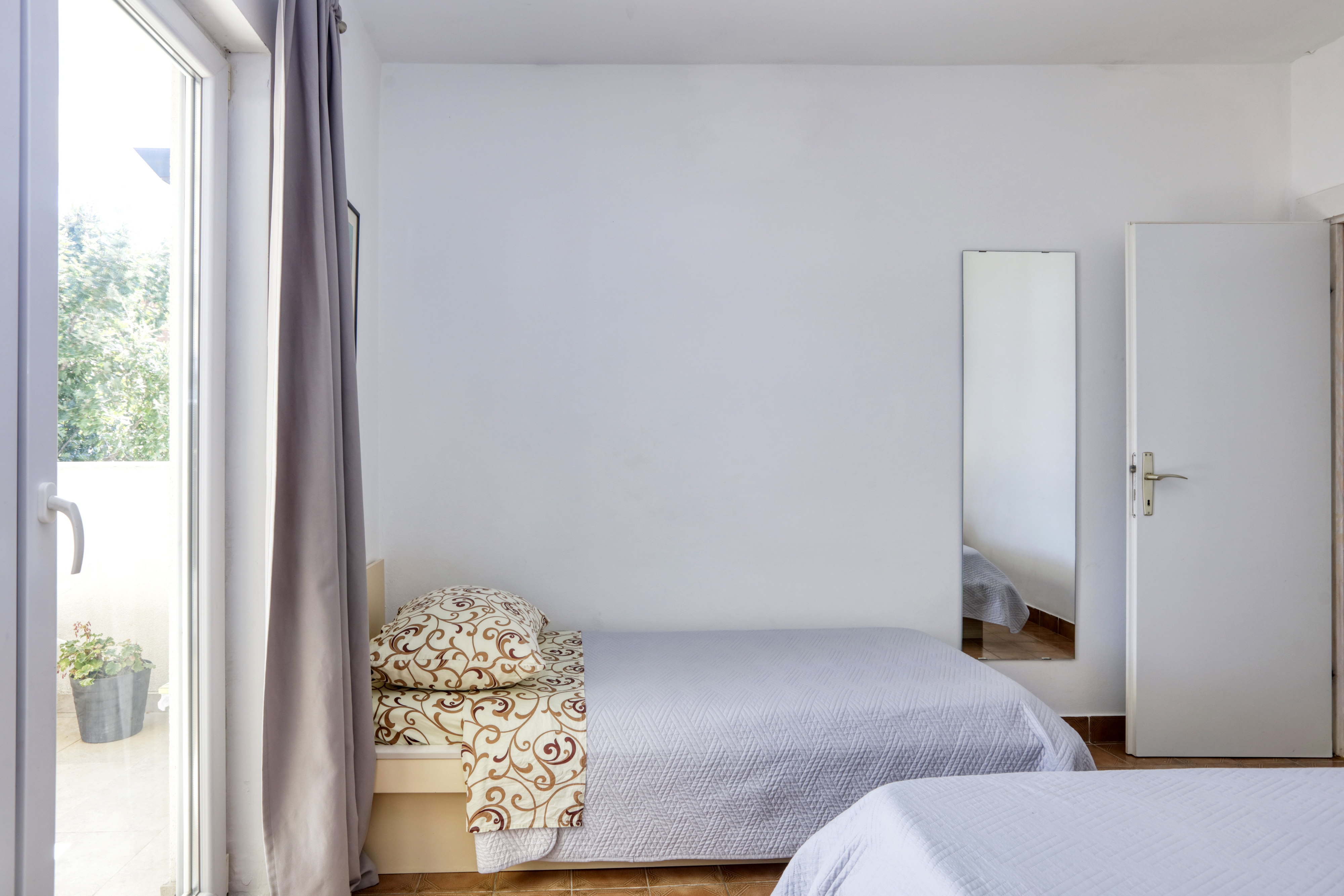 One bedroom apartment with terrace Jezera, Murter  A-b