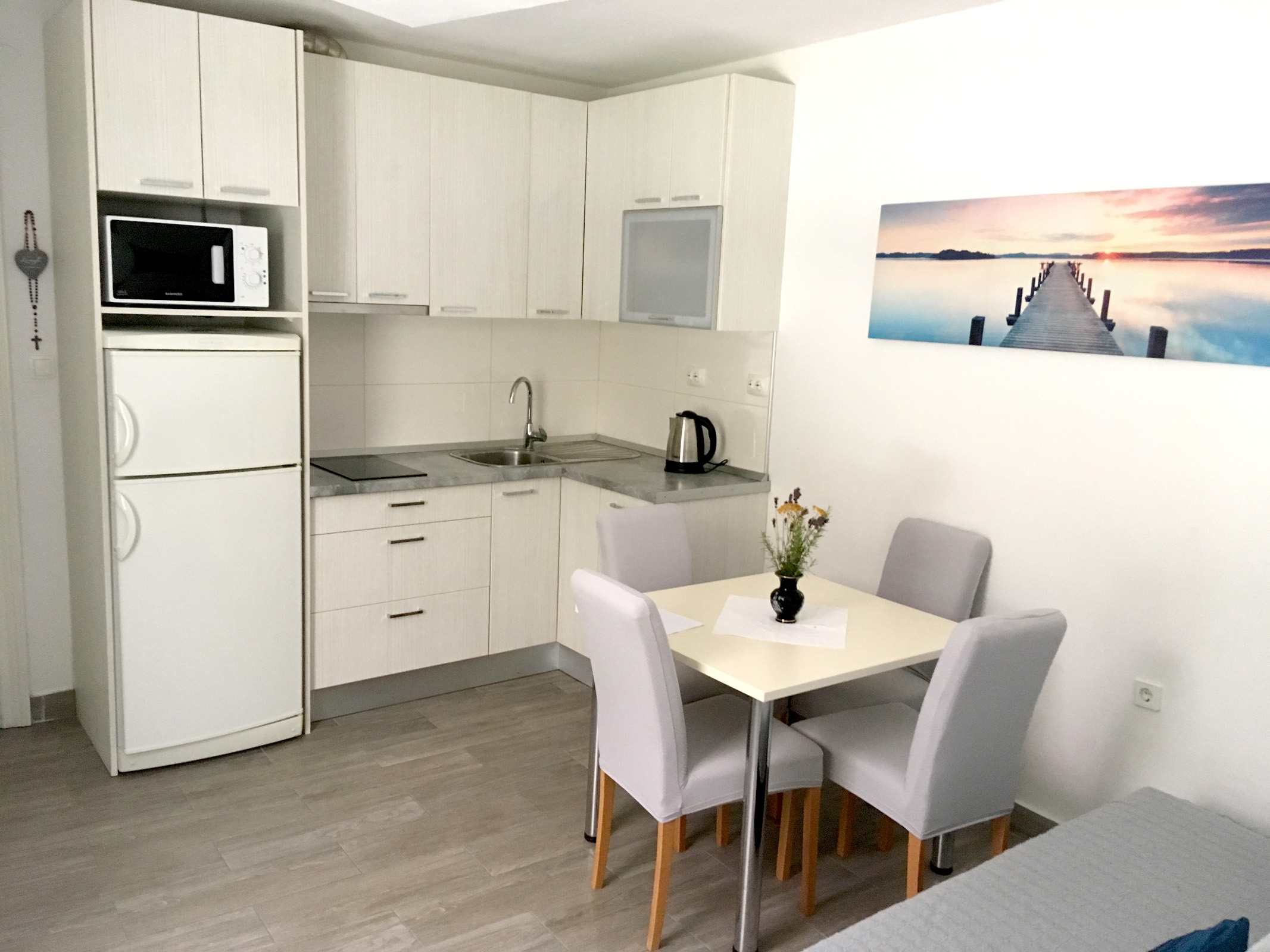 One bedroom apartment with terrace Jezera, Murter (A-19056-c) One bedroom apartment with terrace Jezera, Murter (A-19056-c)