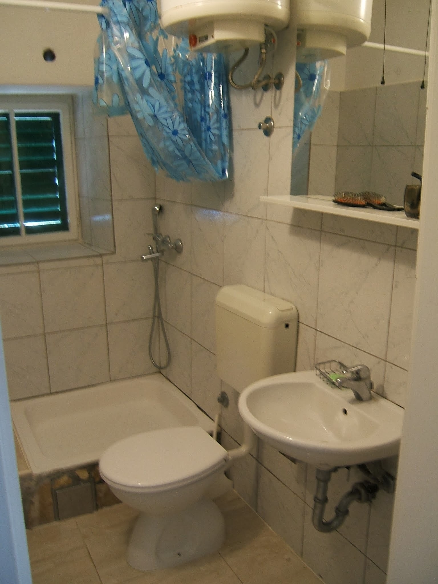 Three bedroom apartment near beach Podaca, Makarska  A-b
