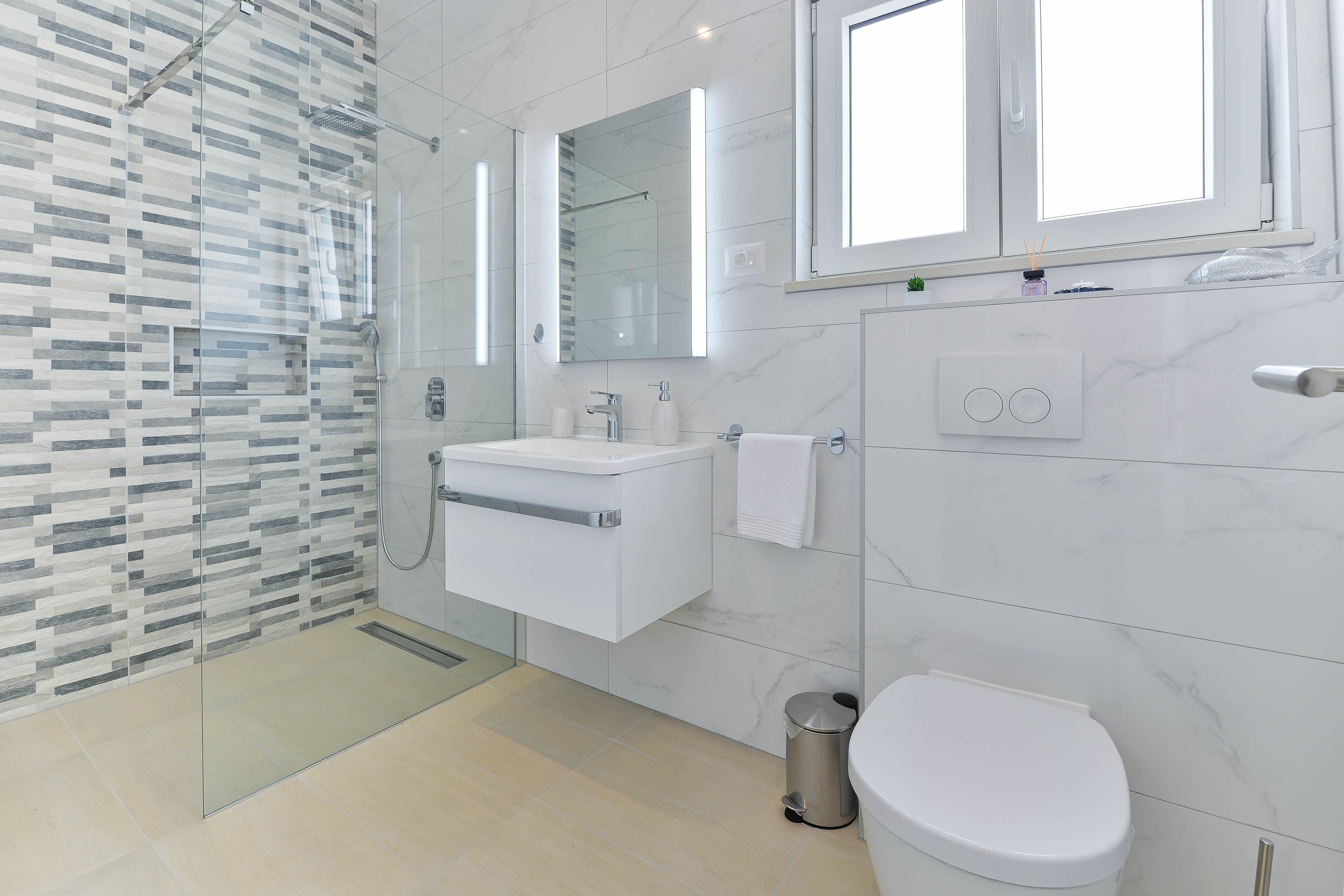 Four bedroom house with terrace Vrsi - Mulo, Zadar  K