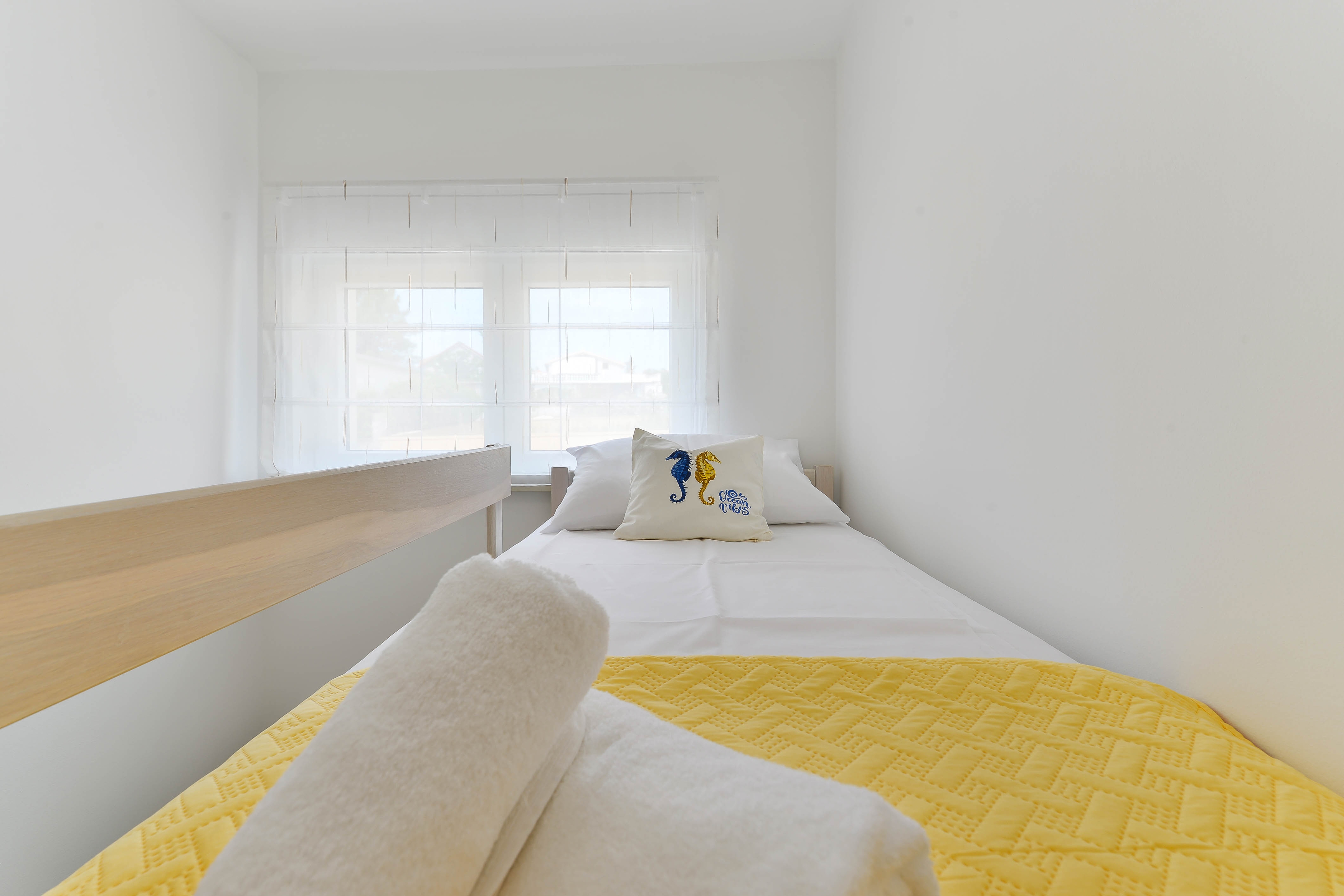 Four bedroom house with terrace Vrsi - Mulo, Zadar  K