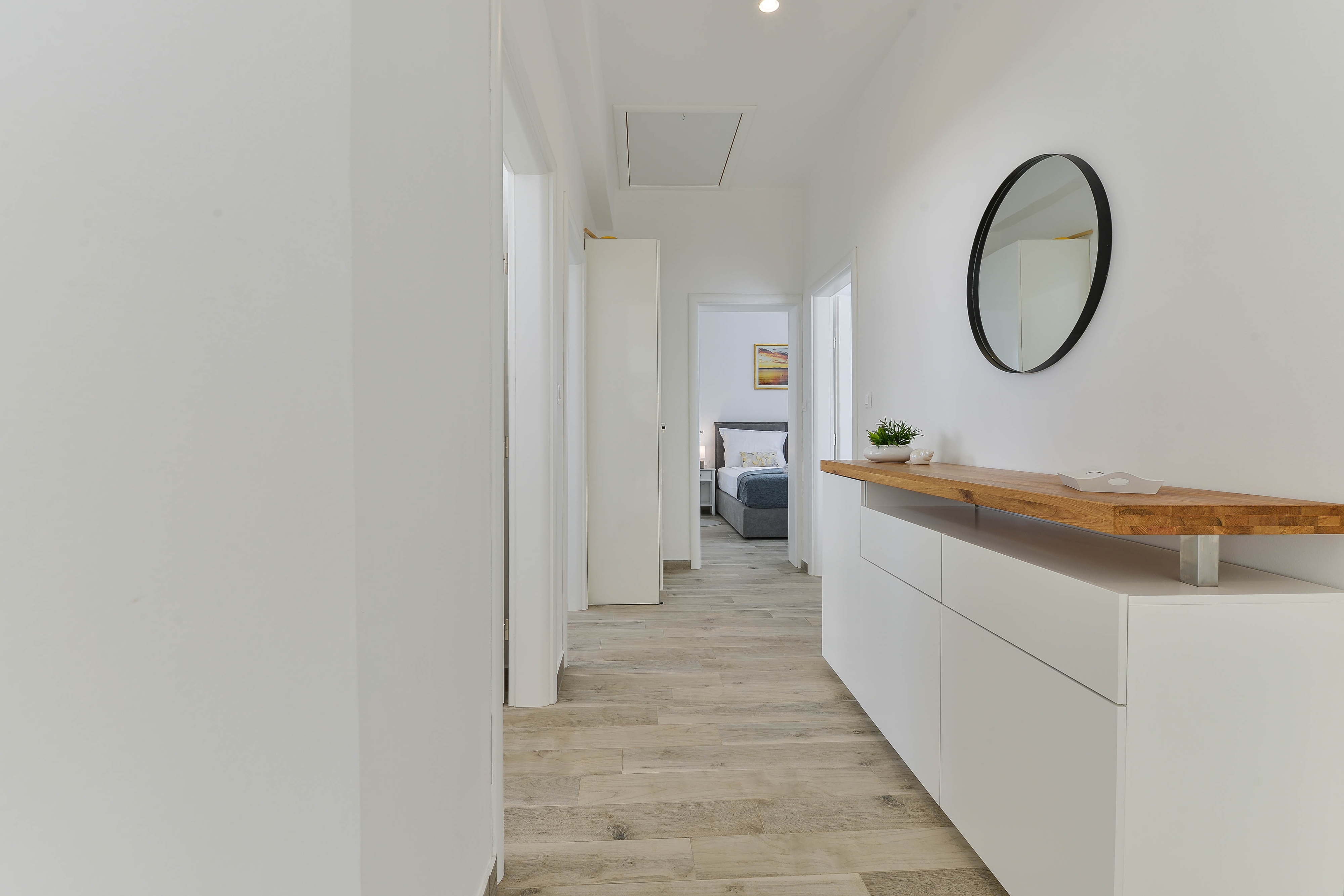 Four bedroom house with terrace Vrsi - Mulo, Zadar  K