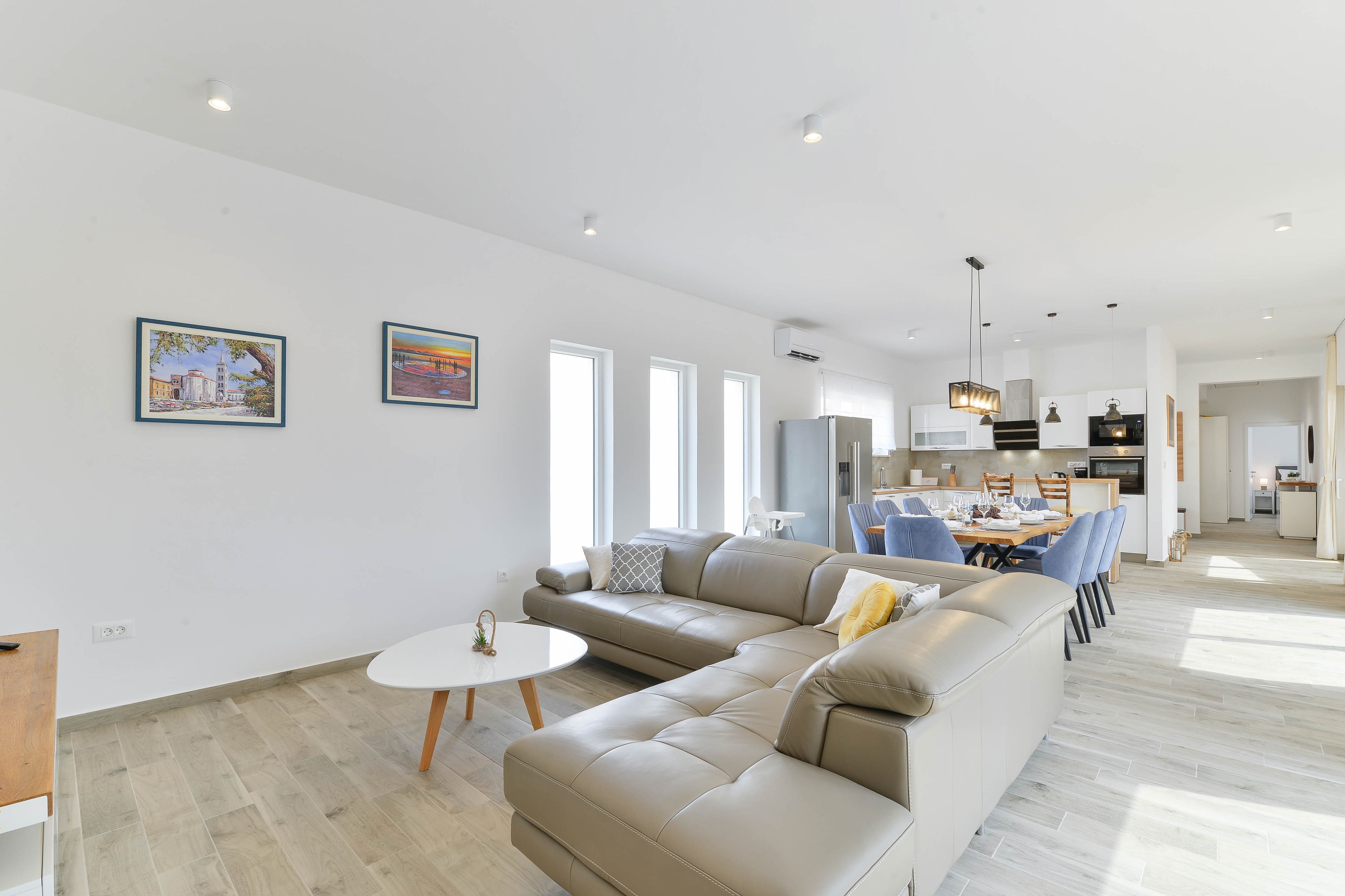 Four-bedroom house with terrace Vrsi - Mulo, Zadar (K-19093) Four-bedroom house with terrace Vrsi - Mulo, Zadar (K-19093)