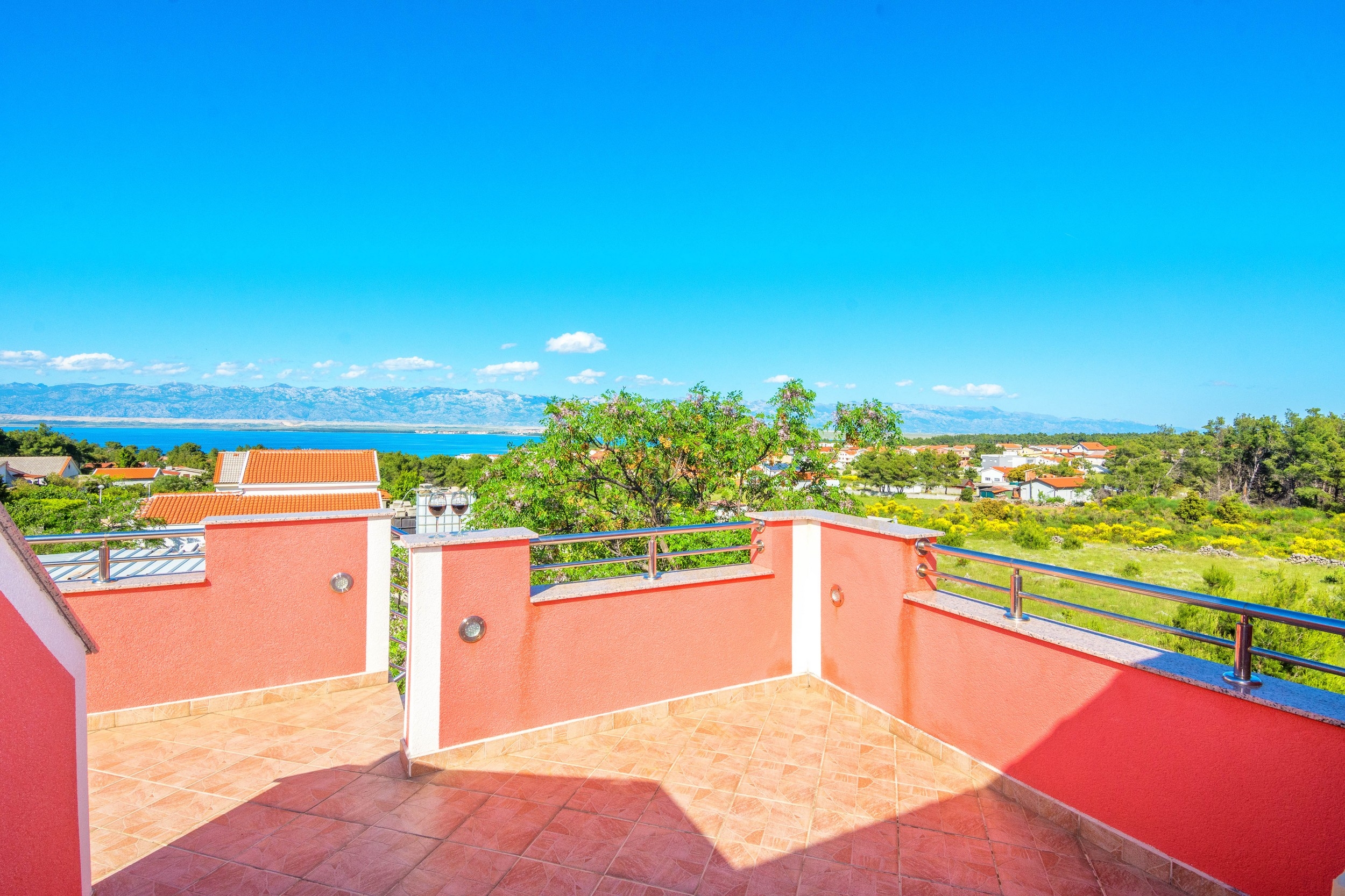 Two bedroom apartment with terrace and sea view Vir - Lozice, Vir  A-a
