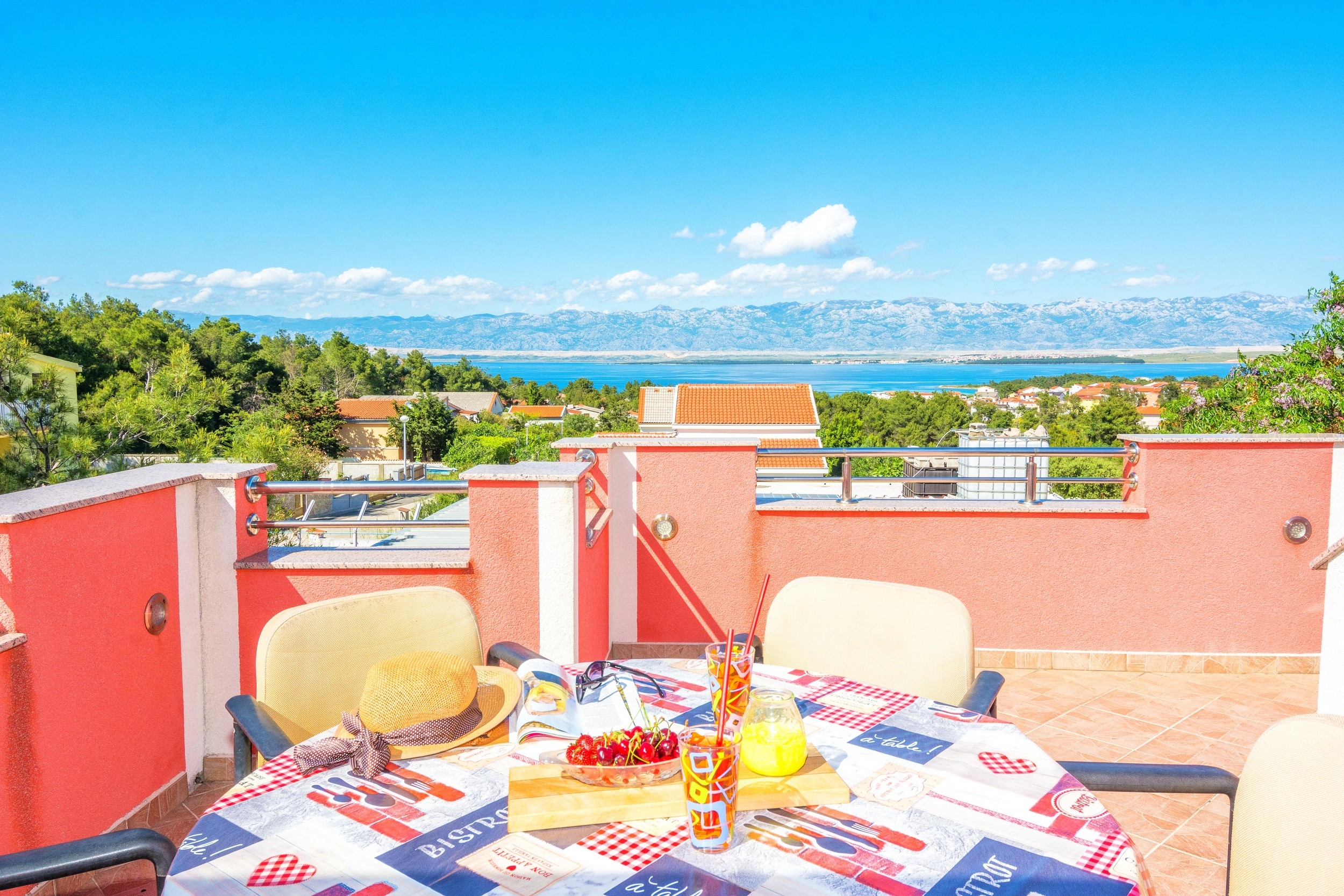 Two bedroom apartment with terrace and sea view Vir - Lozice, Vir  A-b