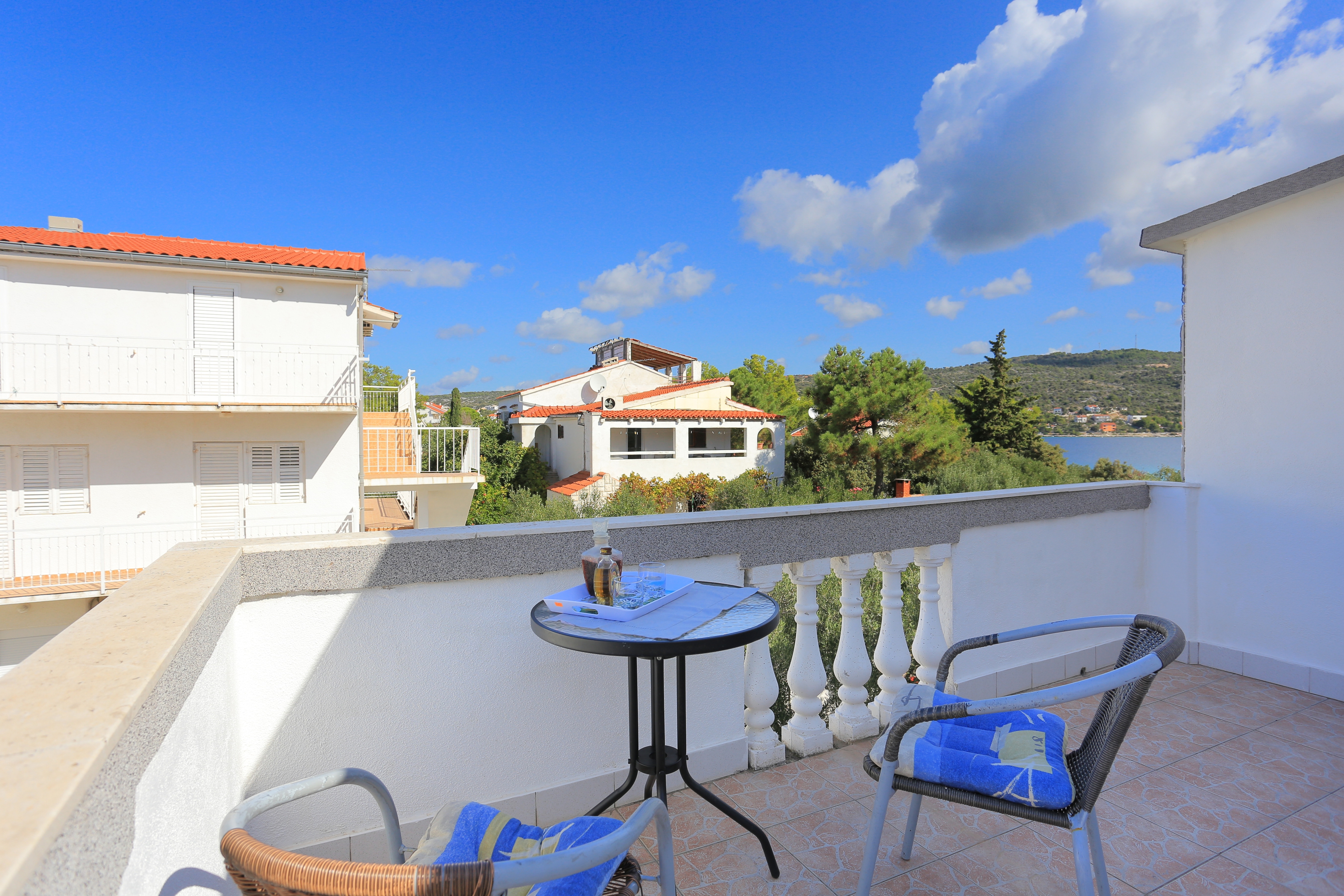 Two bedroom apartment with terrace and sea view Sevid, Trogir  A-b