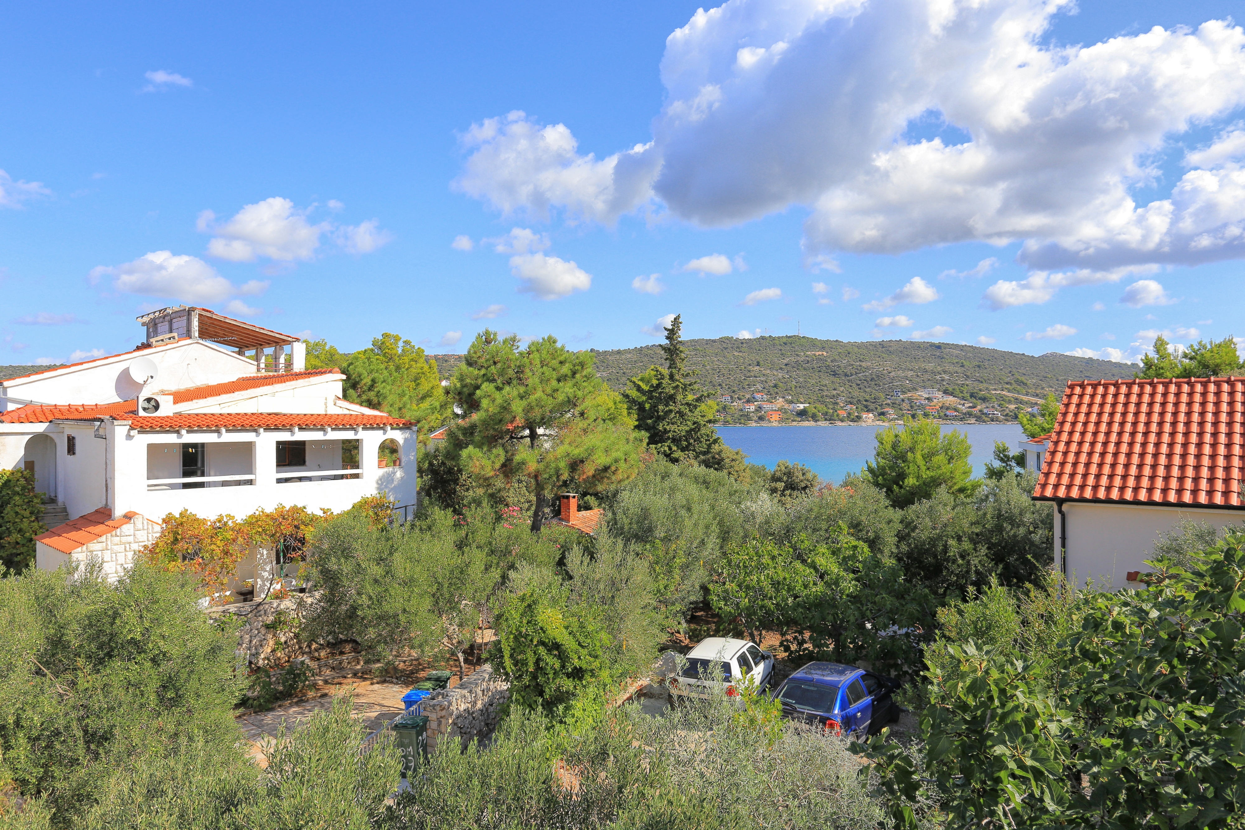 Two bedroom apartment with terrace and sea view Sevid, Trogir  A-b