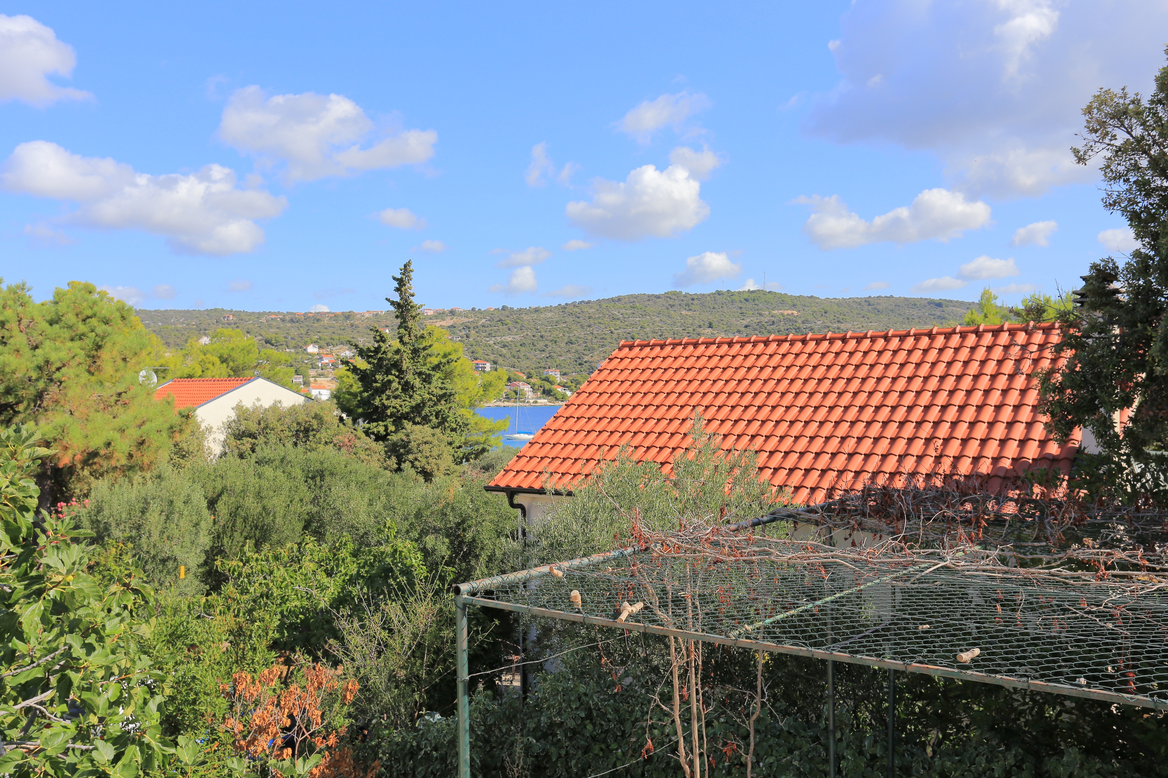 Two bedroom apartment with terrace and sea view Sevid, Trogir  A-b