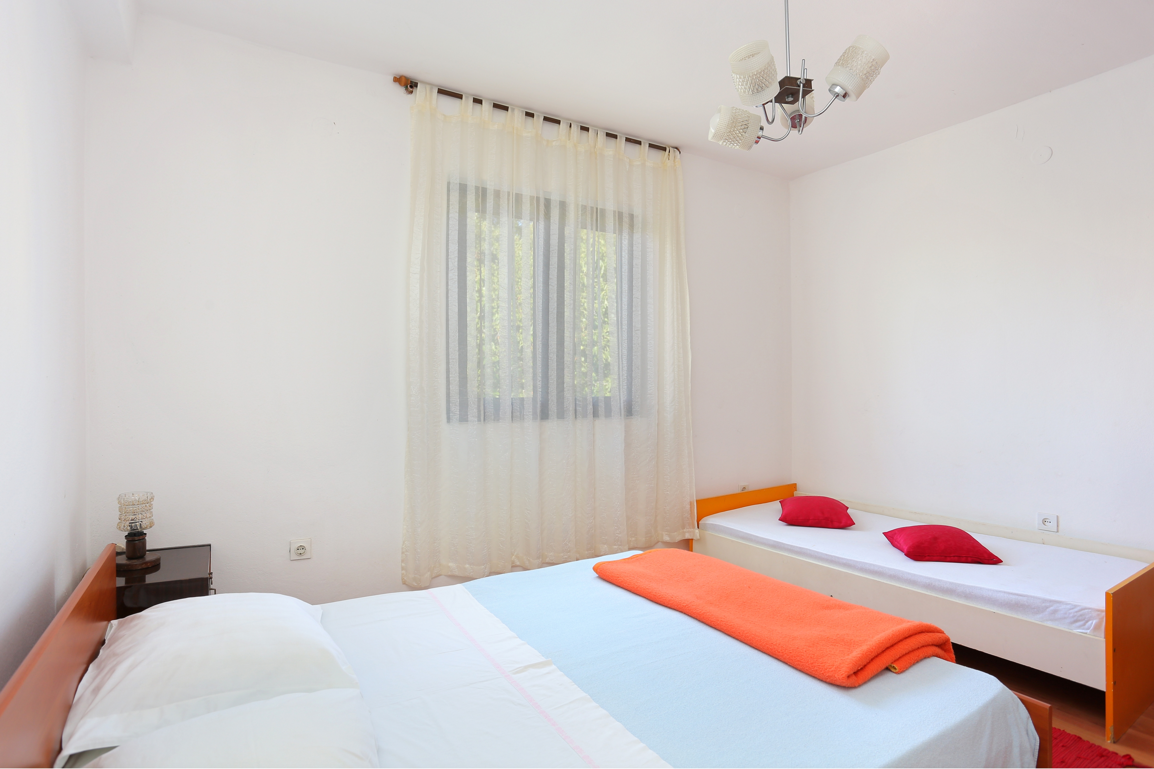 Two bedroom apartment near beach Grebaštica, Šibenik  A-a