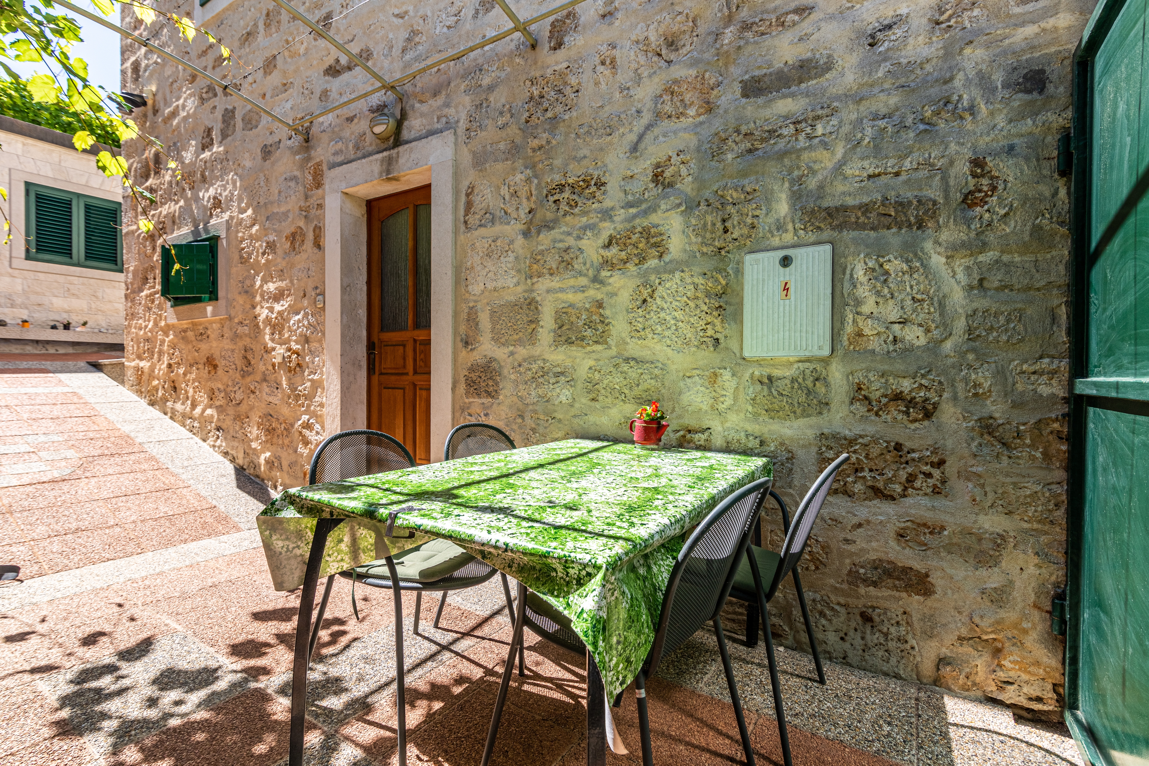 Two bedroom apartment with terrace Postira, Brač  A-a