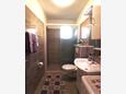 Ванная комната Orebić, Ванная комната в размещении типа apartment, Домашние животные допускаются и WiFi.
