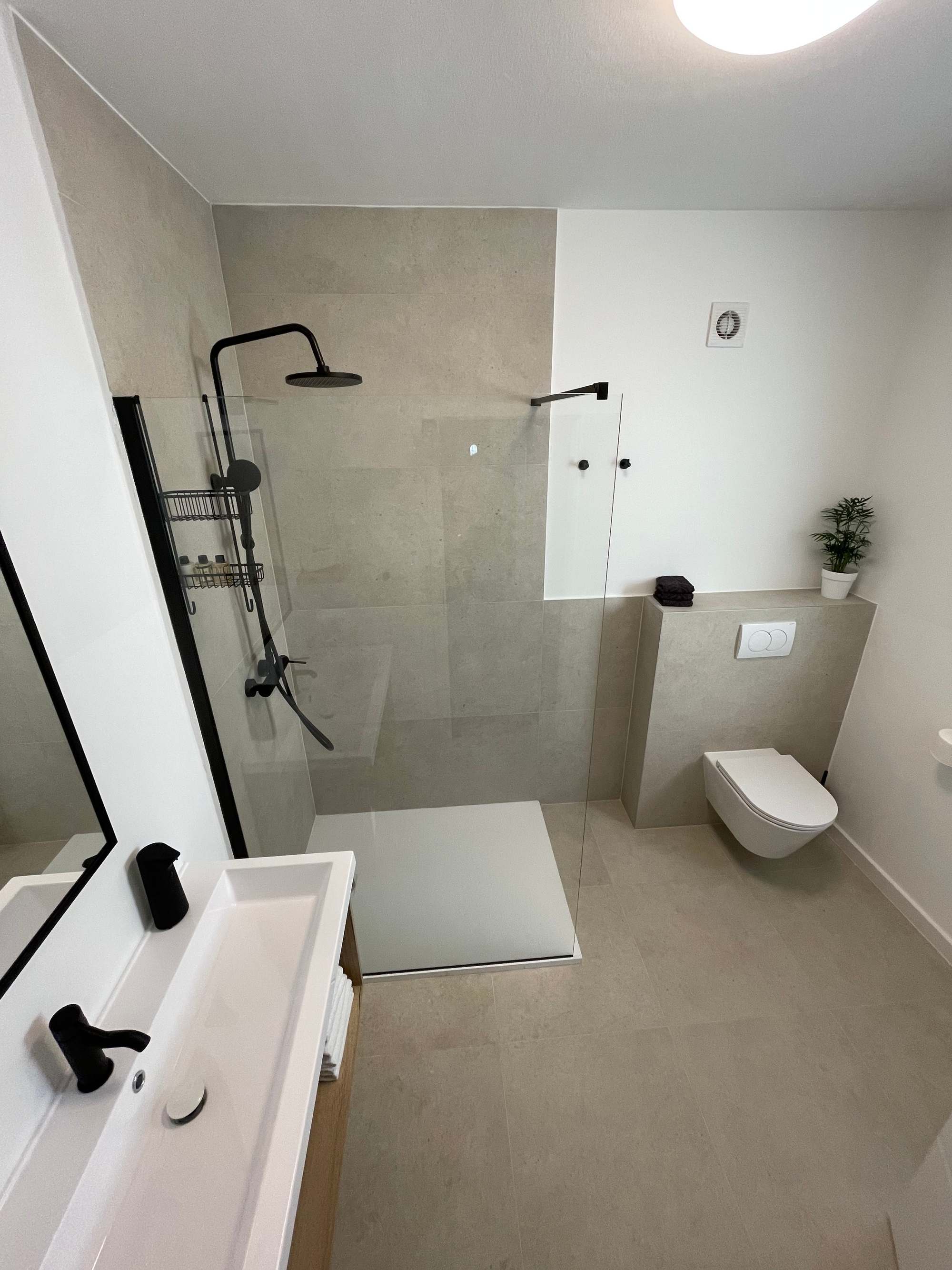 Four bedroom house with terrace and sea view Kaštel Novi, Kaštela  K