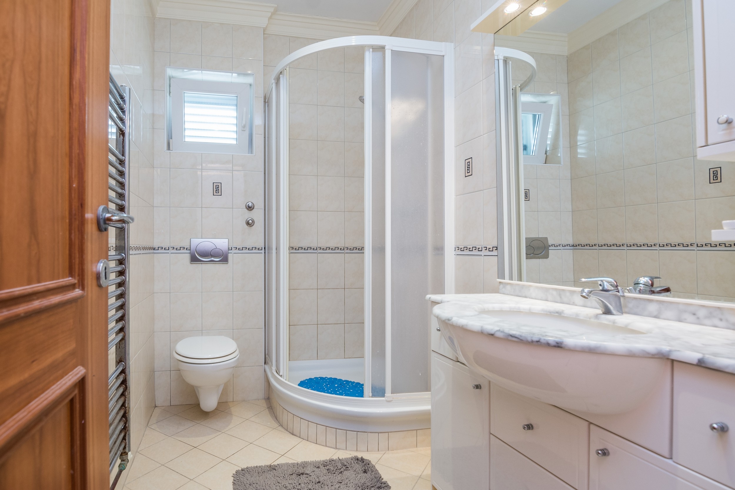 Two bedroom apartment near beach Vir - Kozjak, Vir  A-b