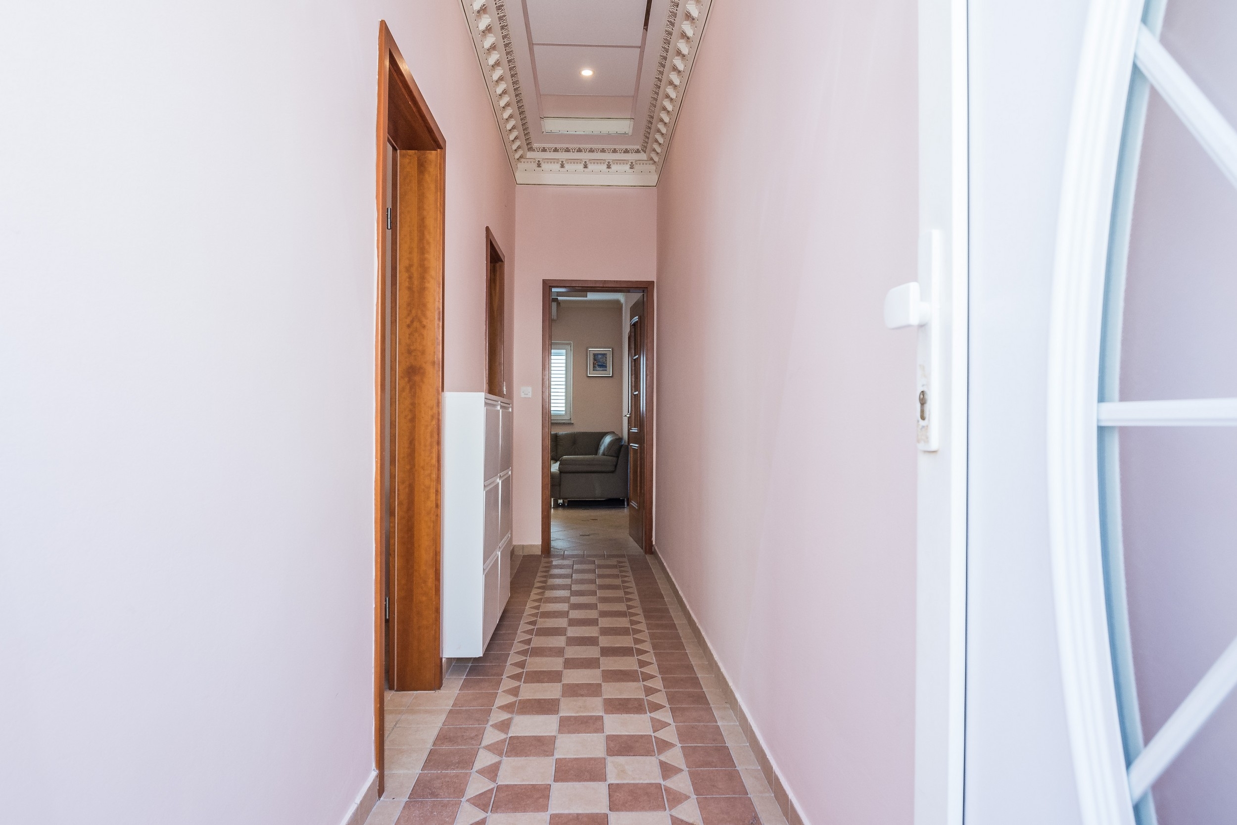 Two bedroom apartment near beach Vir - Kozjak, Vir  A-b