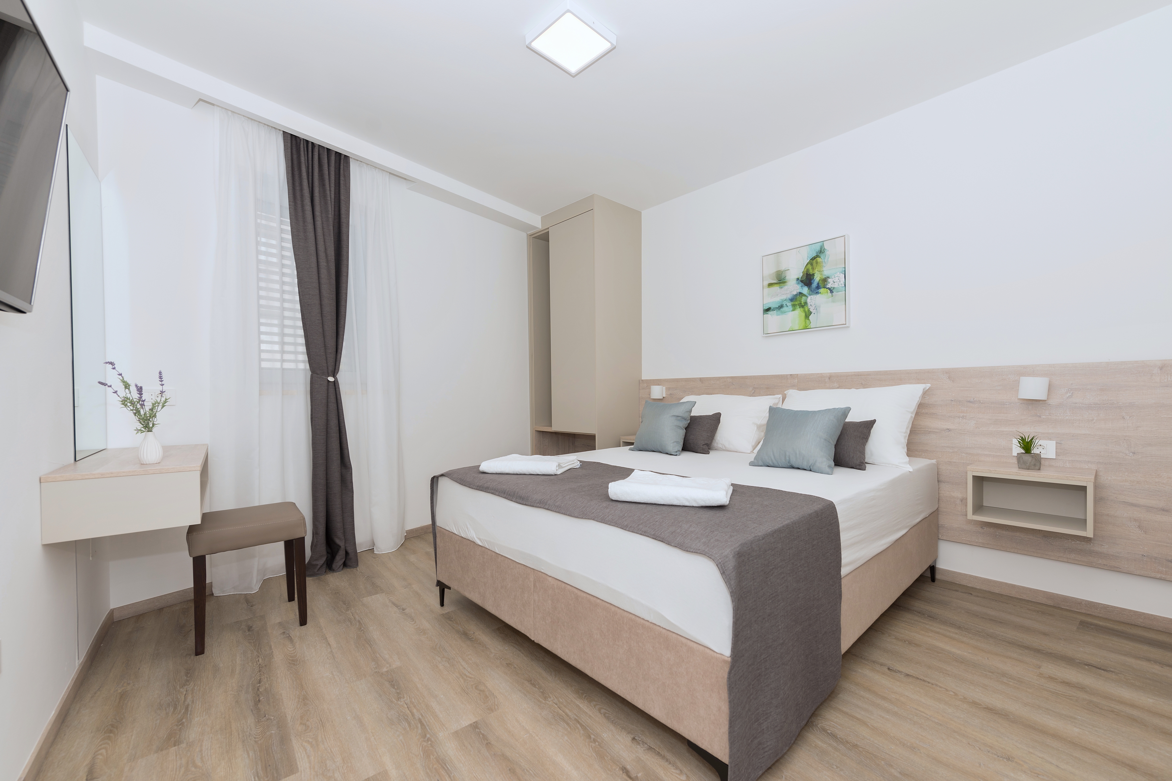 Two bedroom apartment with terrace Makarska  A-a