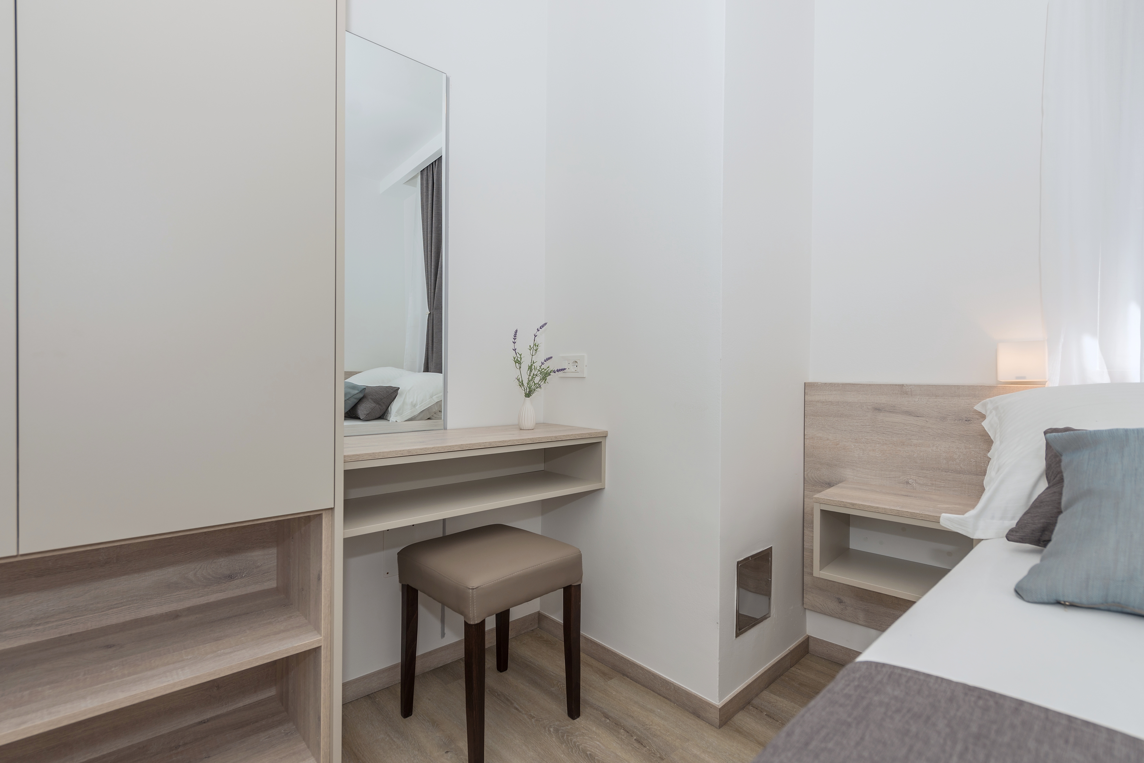 Two bedroom apartment with terrace Makarska  A-a