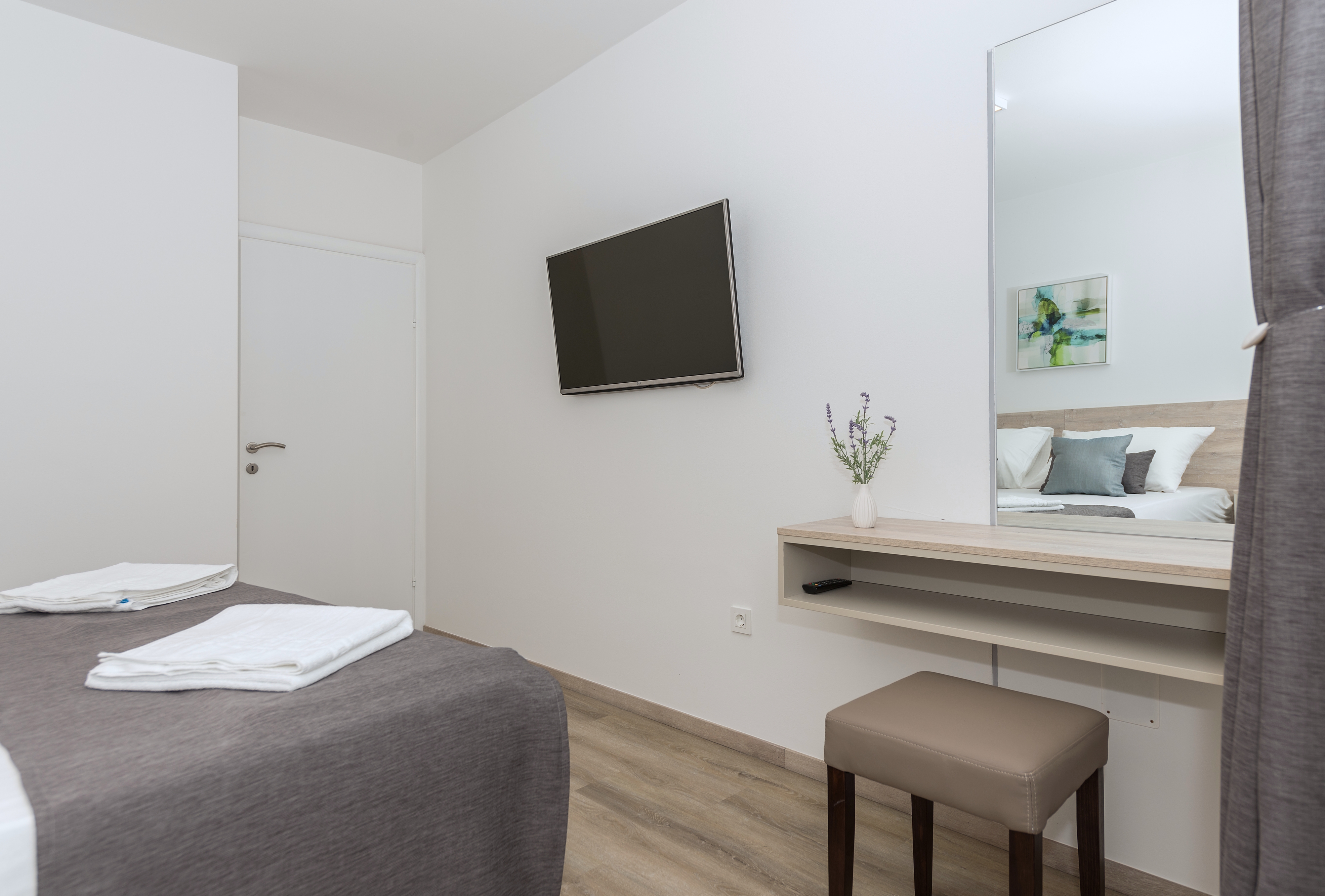 Two bedroom apartment with terrace Makarska  A-a