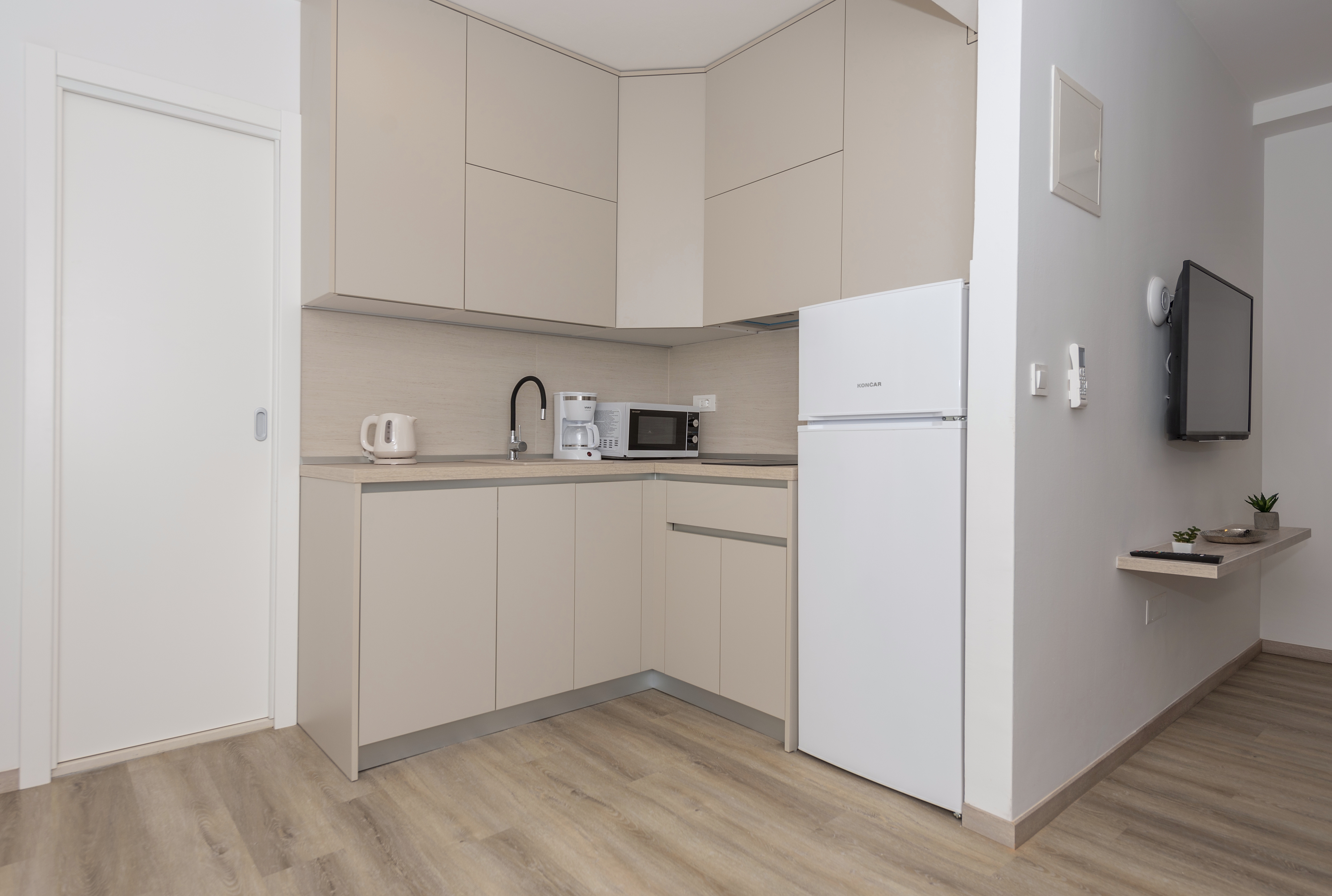 Two bedroom apartment with terrace Makarska  A-a