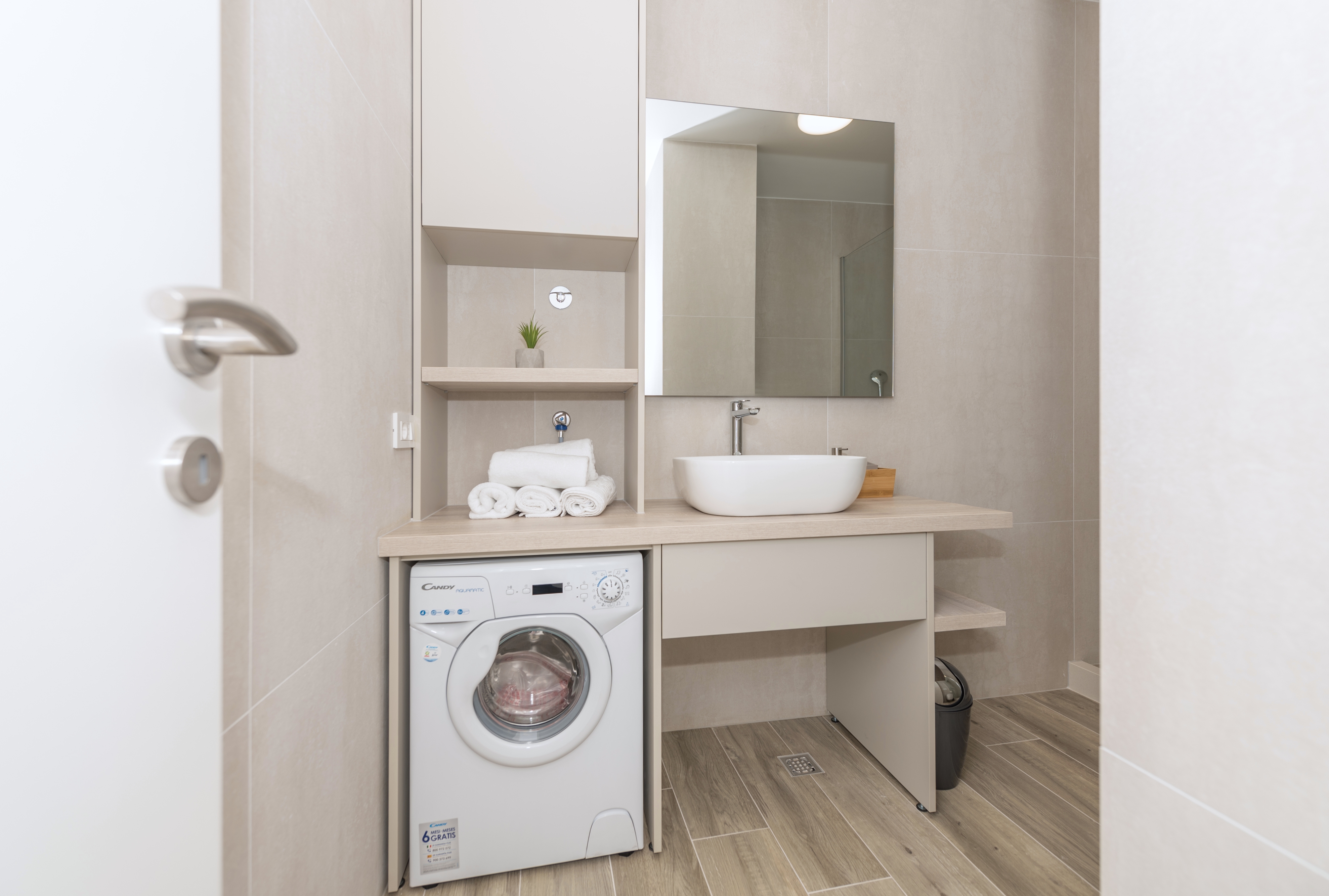 One bedroom apartment with terrace Makarska  A-b