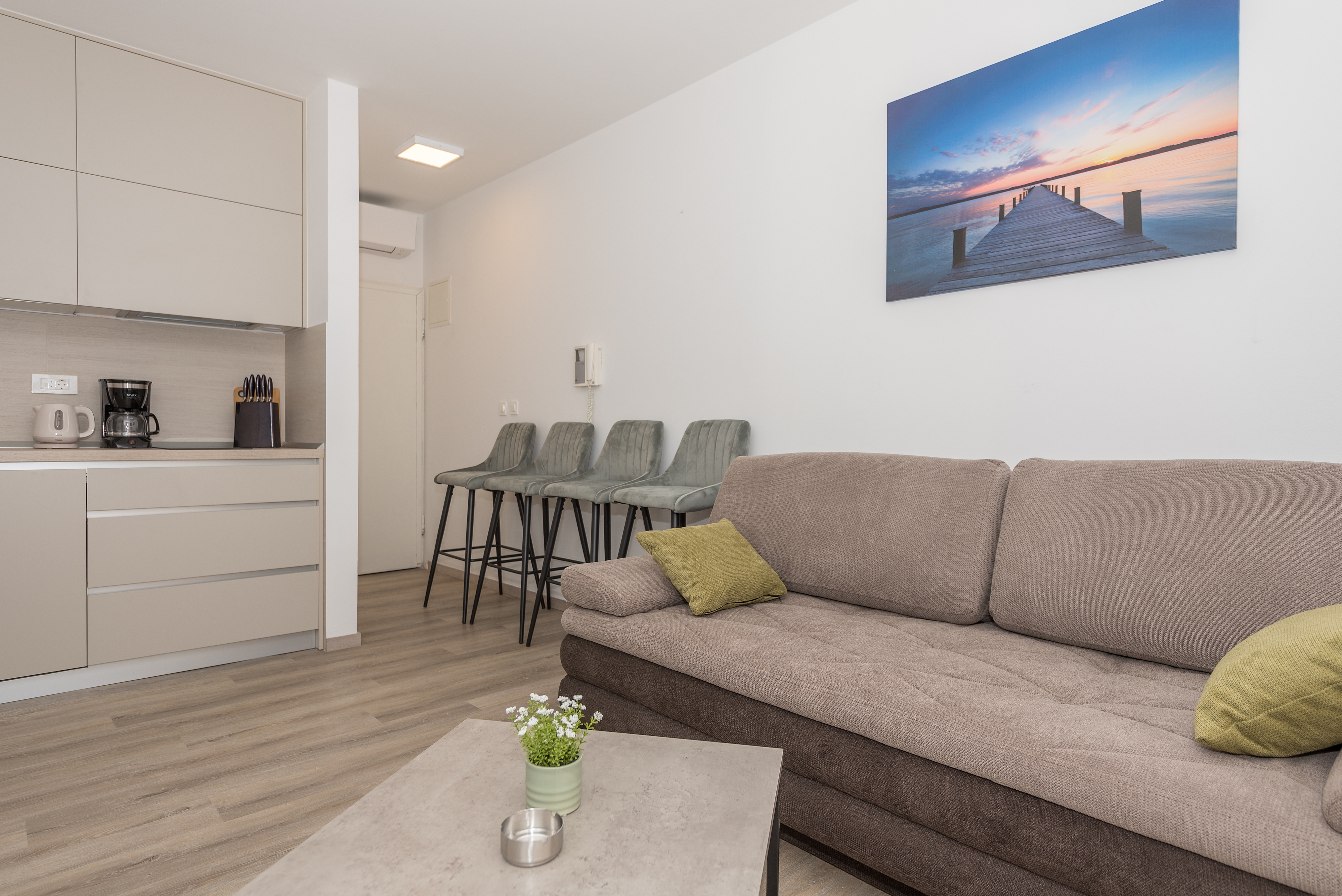 One bedroom apartment with terrace Makarska  A-b
