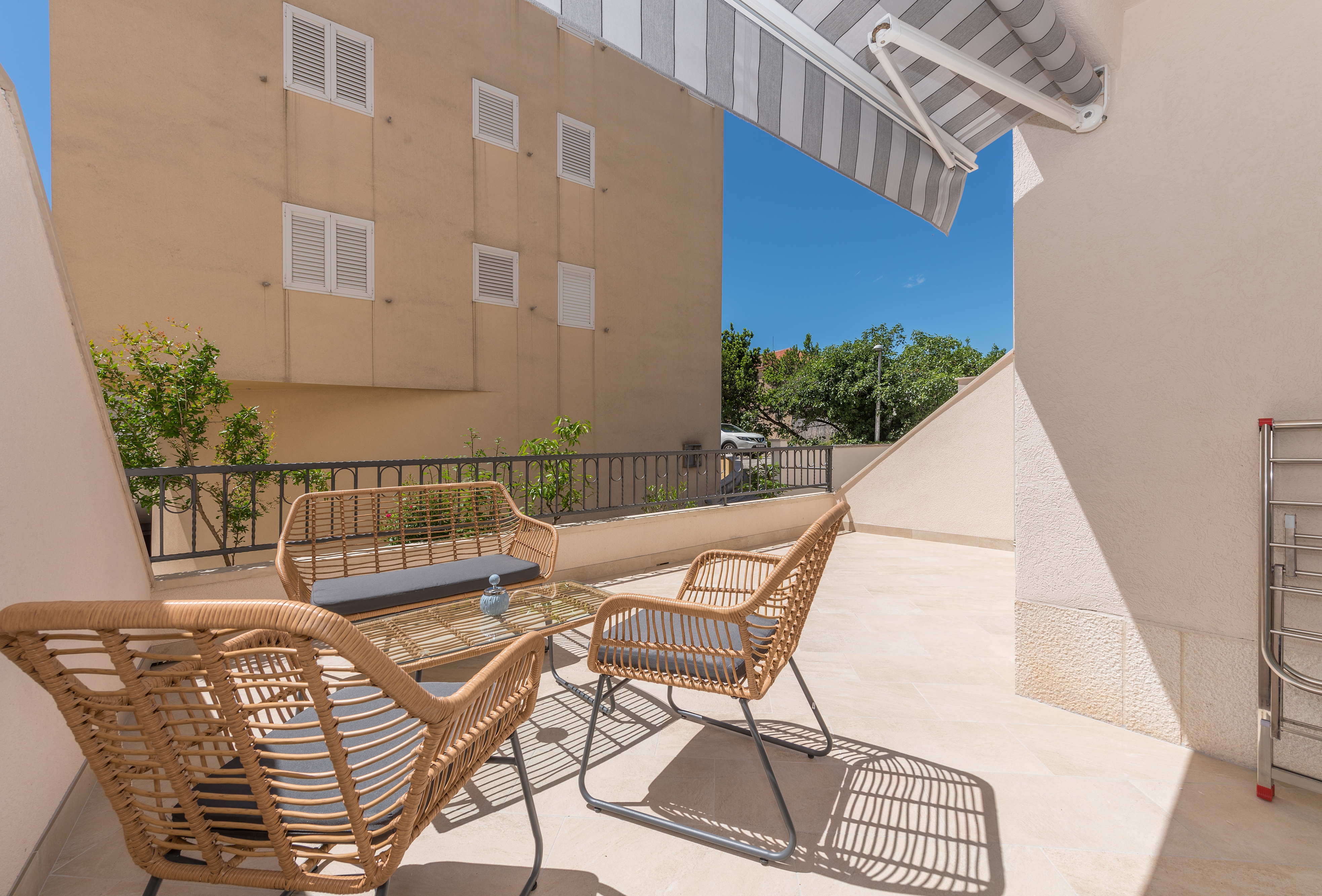 One bedroom apartment with terrace Makarska  A-b