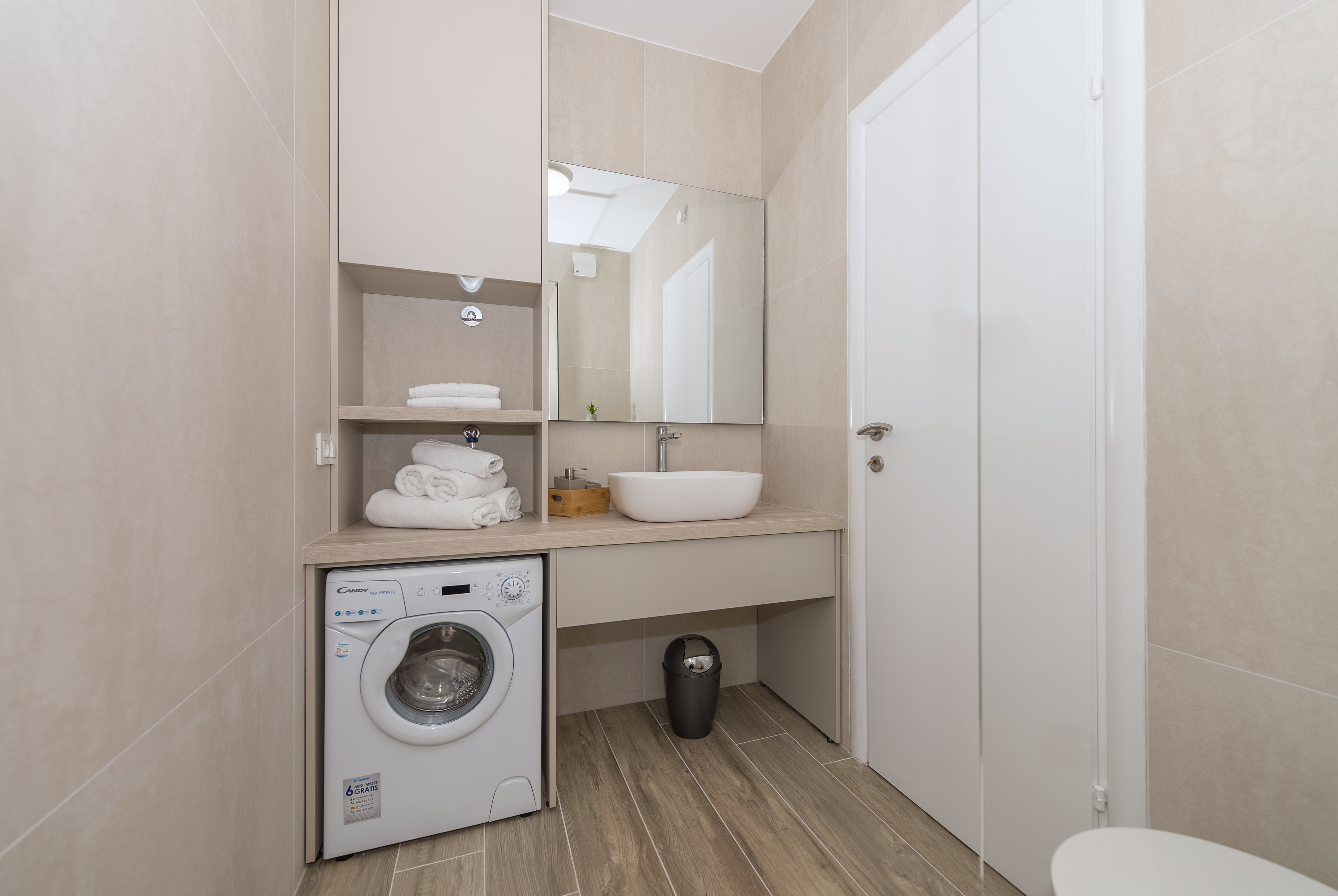 One bedroom apartment with terrace Makarska  A-c