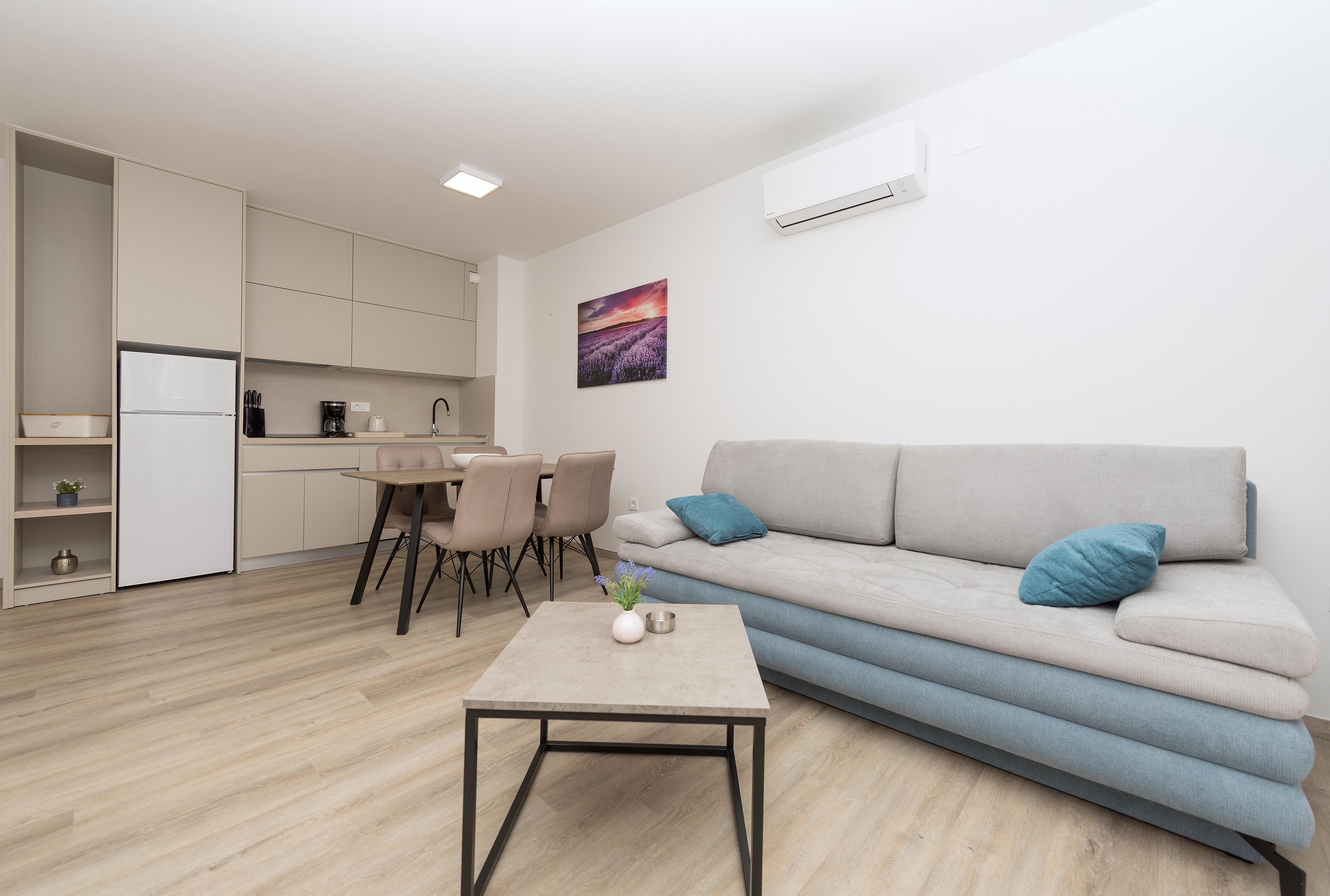 One bedroom apartment with terrace Makarska  A-c