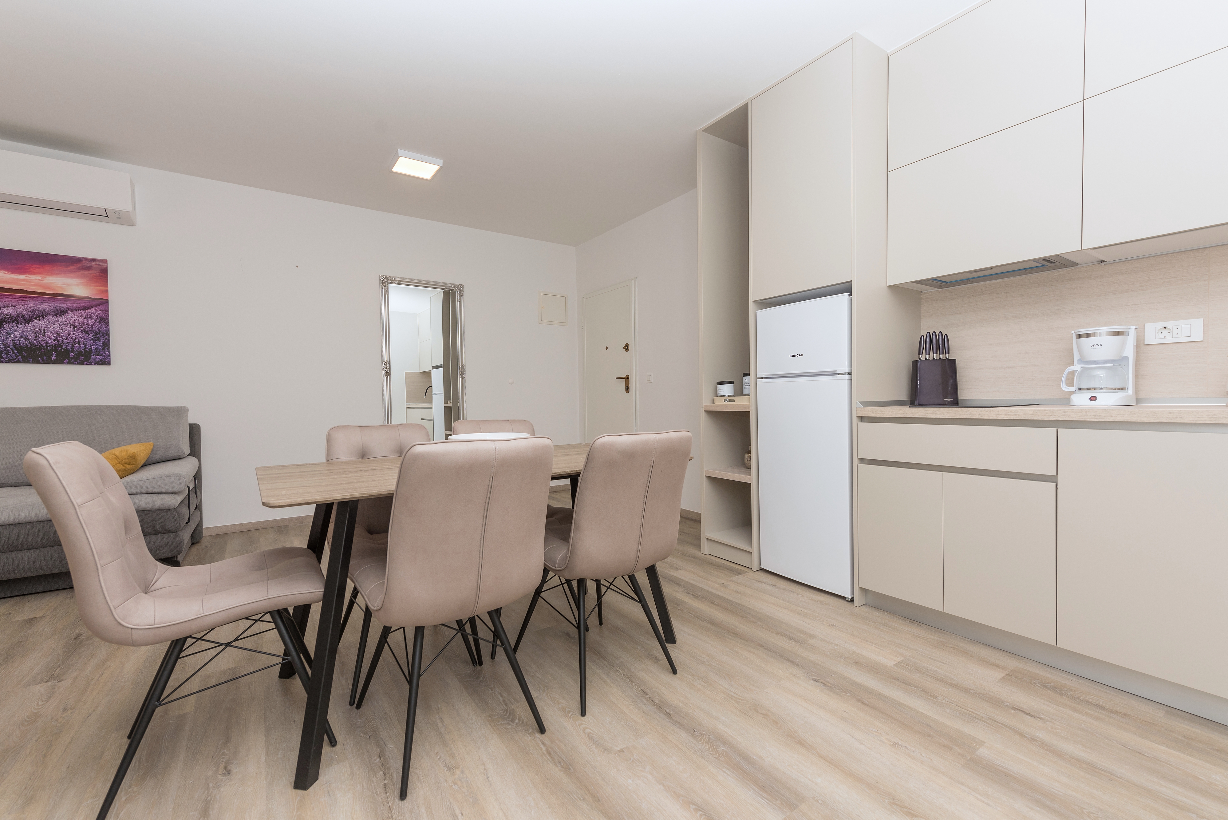 One bedroom apartment with terrace Makarska  A-d
