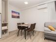 Blagovaonica Makarska, Blagovaonica u smještaju tipa apartment, dostupna klima, kućni ljubimci dozvoljeni i WiFi.