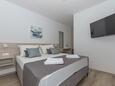 Ložnice 1 Makarska, Ložnice 1 v ubytování typu apartment, domácí mazlíčci povoleni a WiFi.