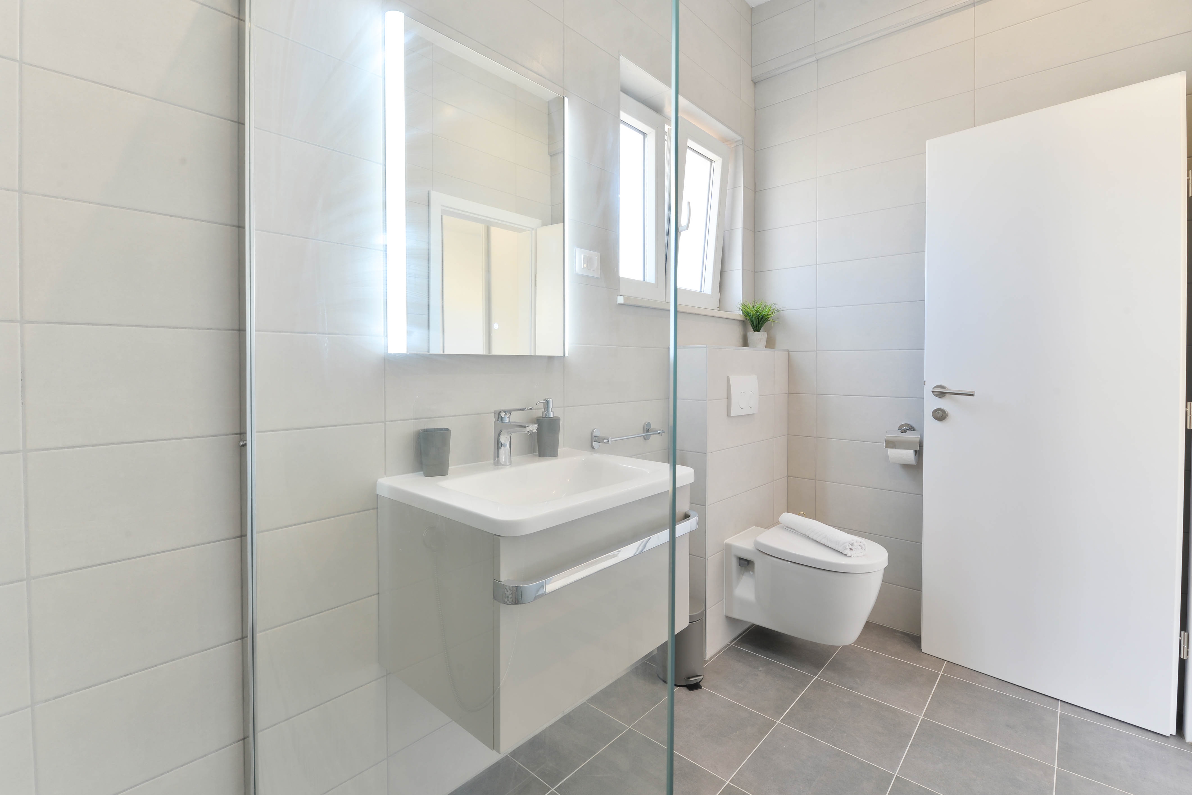 Four bedroom house with terrace Vrsi - Mulo, Zadar  K