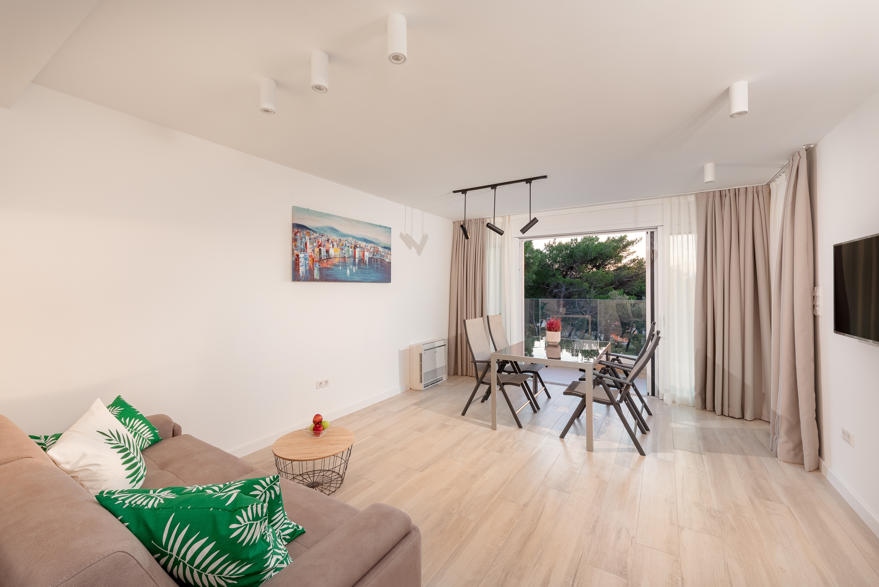 One bedroom apartment with terrace Promajna, Makarska (A-19144-b) One bedroom apartment with terrace Promajna, Makarska (A-19144-b)