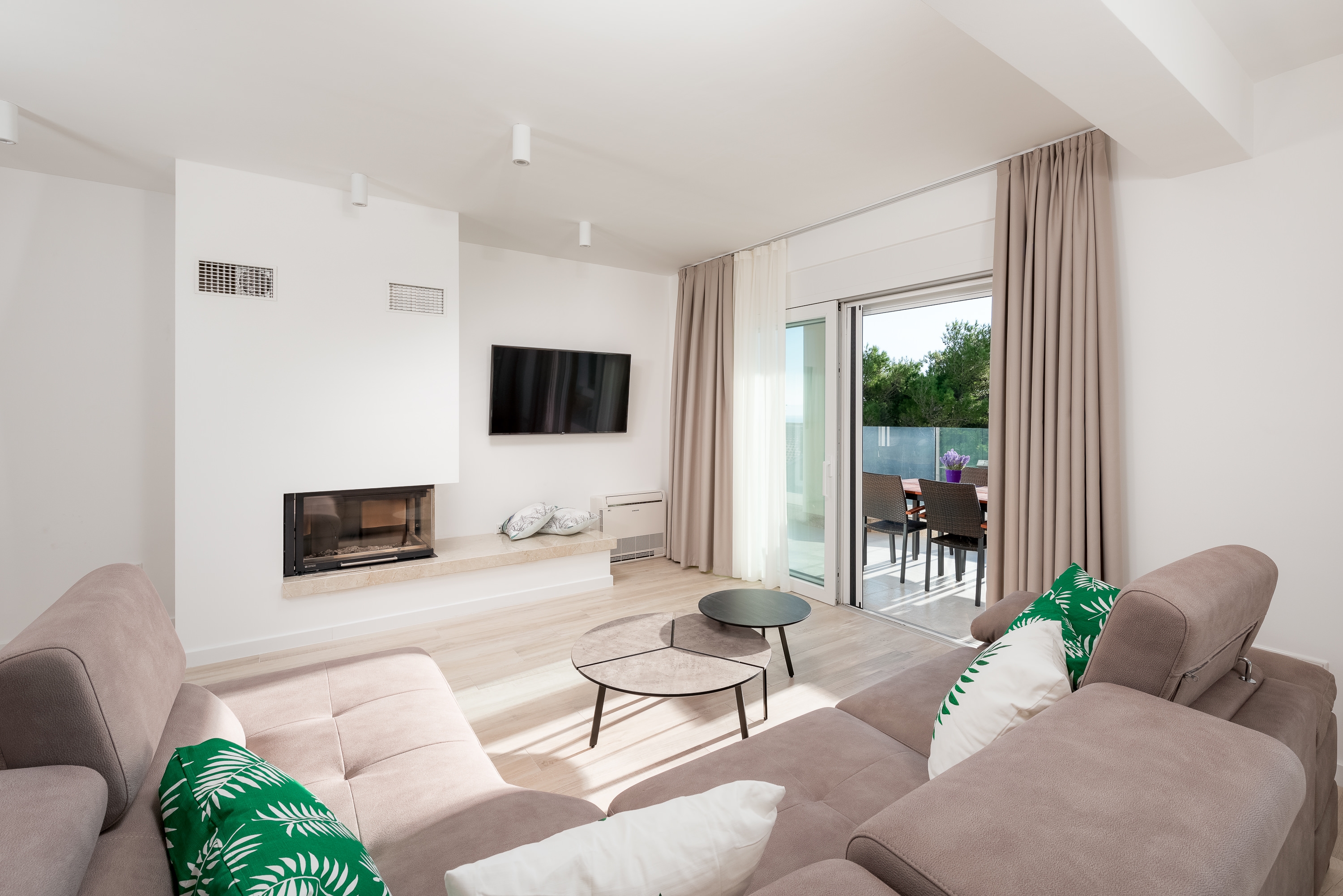 Two bedroom apartment with terrace Promajna, Makarska (A-19144-d)