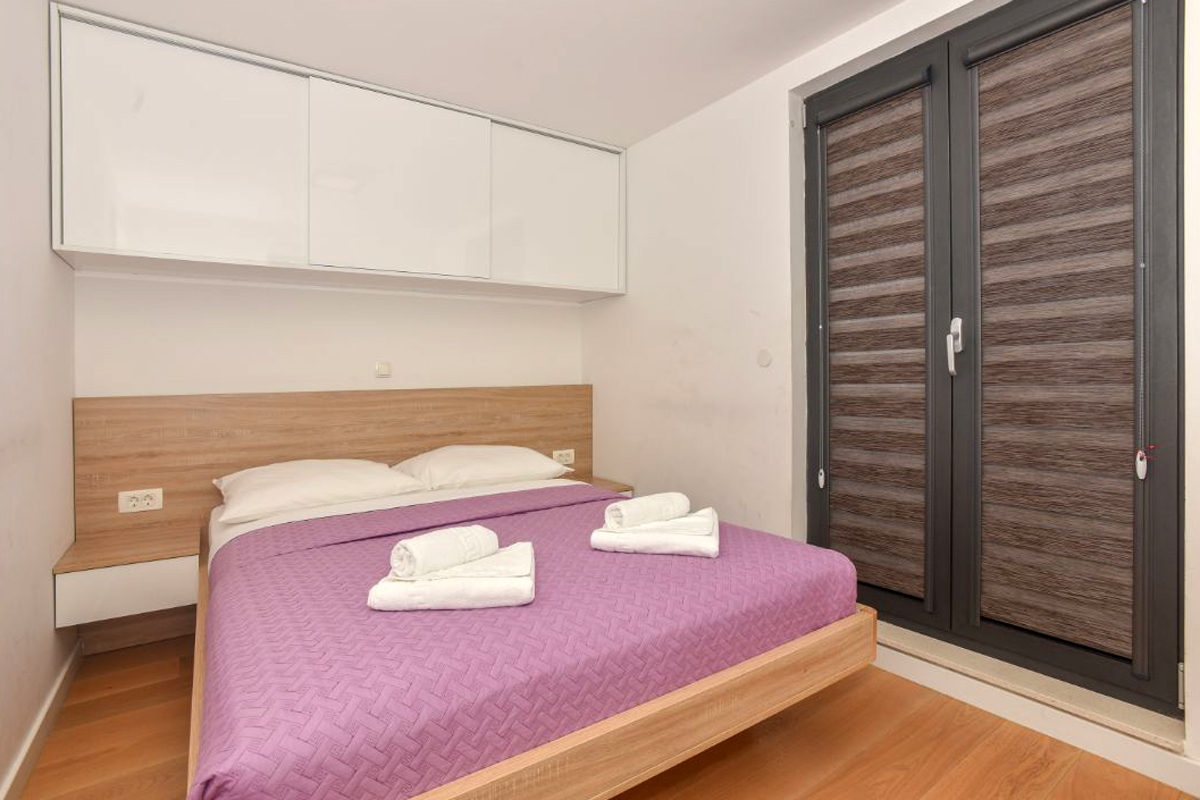 Two bedroom apartment with air-conditioning Makarska (A-19145-f) Two bedroom apartment with air-conditioning Makarska (A-19145-f)