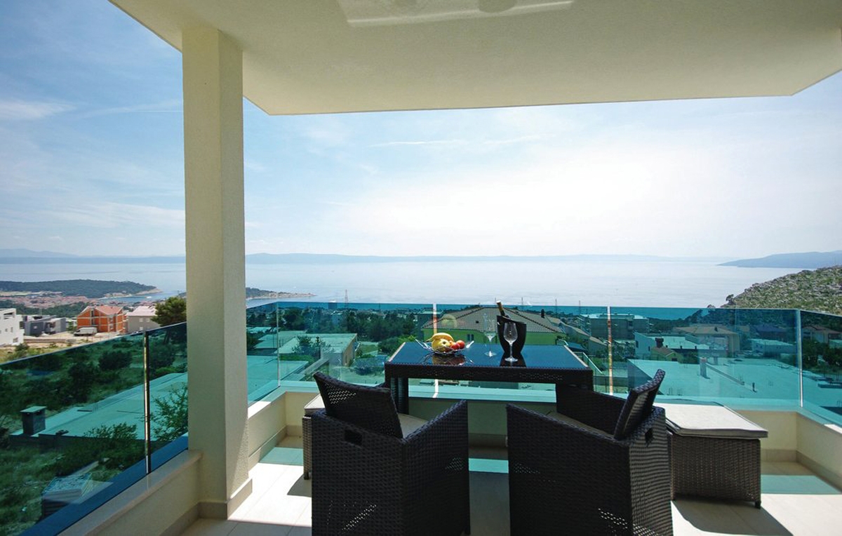 Two bedroom apartment with terrace and sea view Makarska (A-19147-c) Two bedroom apartment with terrace and sea view Makarska (A-19147-c)