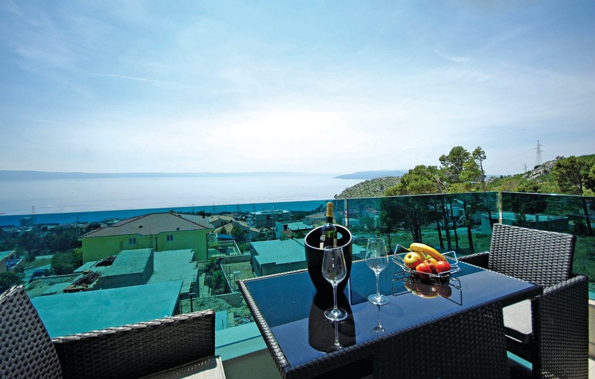 One bedroom apartment with terrace and sea view Makarska (A-19147-f) One bedroom apartment with terrace and sea view Makarska (A-19147-f)