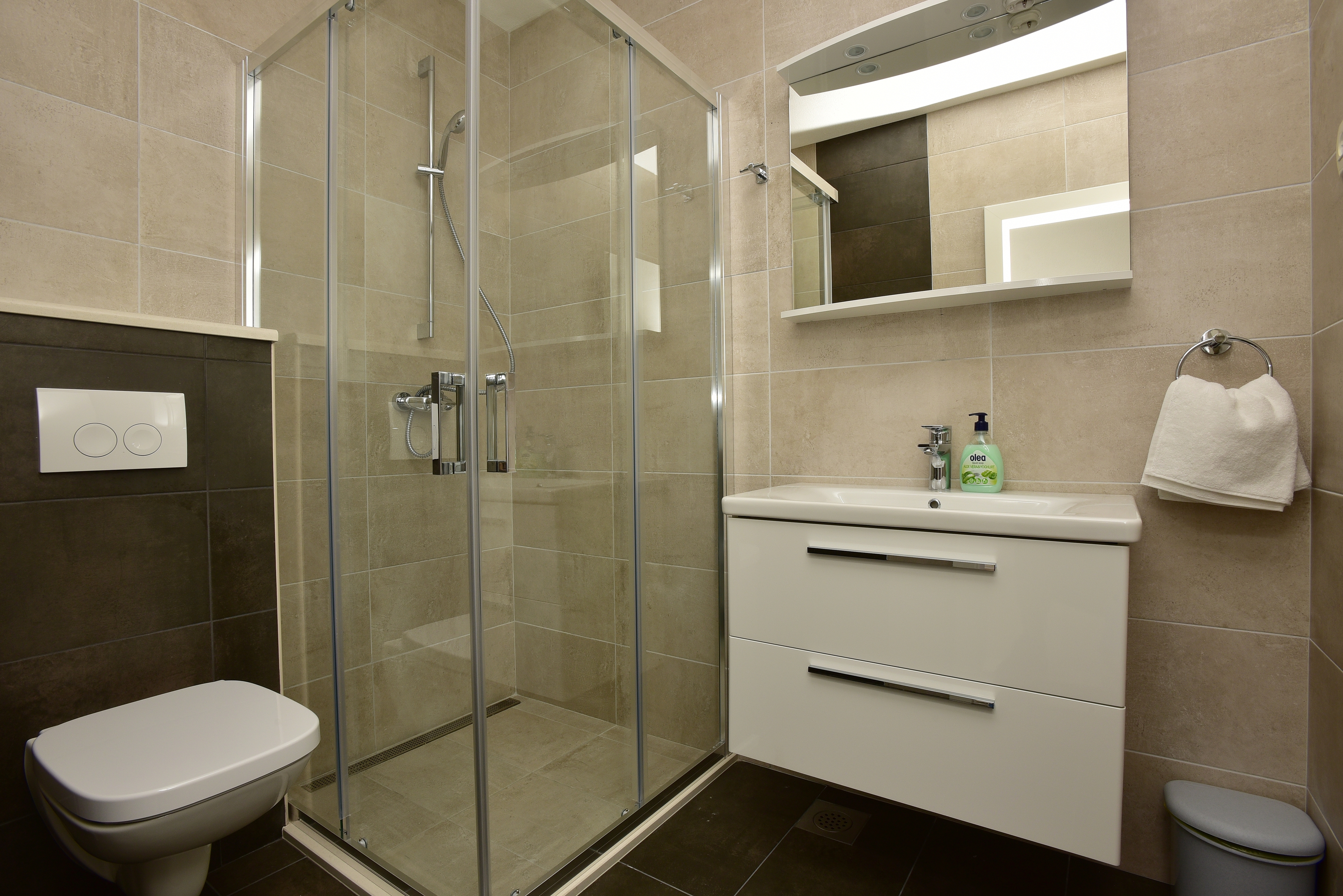 Three bedroom apartment near beach Živogošće - Mala Duba, Makarska  A-b