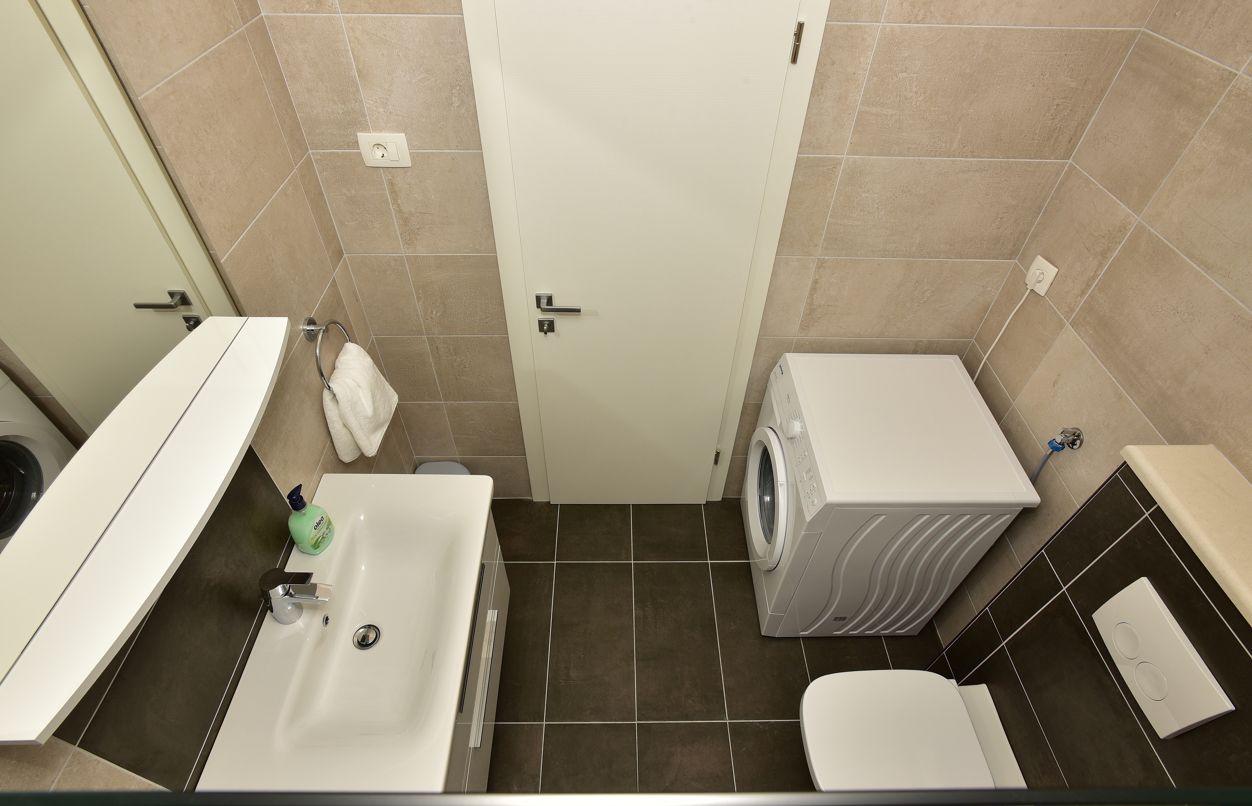 Three bedroom apartment near beach Živogošće - Mala Duba, Makarska  A-b