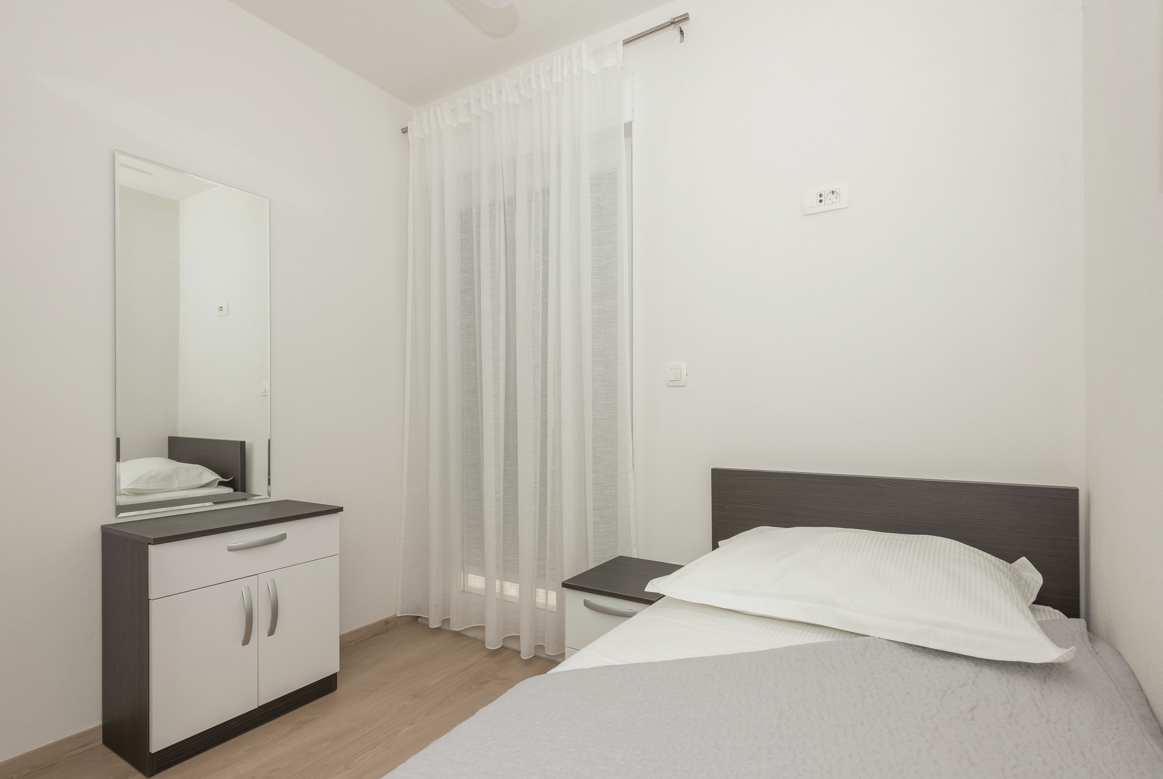 Three bedroom apartment near beach Živogošće - Mala Duba, Makarska  A-b