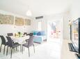 Mokošica, Dining room 1 in the house, air condition available, (pet friendly) and WiFi.