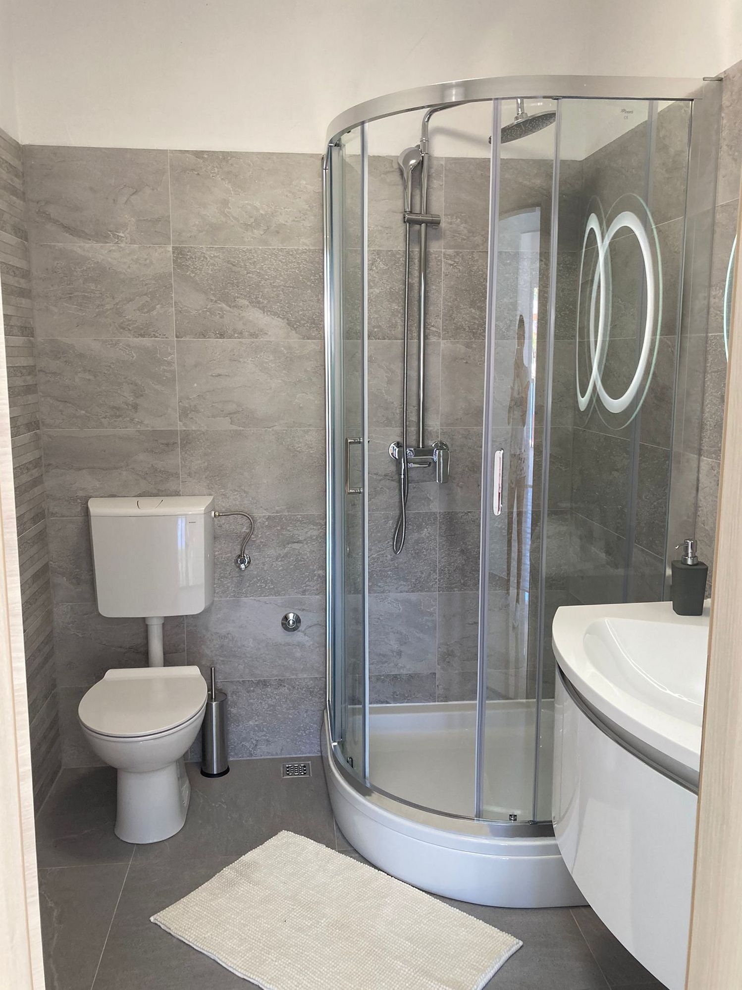 Comfortable and spacious house near beach Ražanj, Rogoznica  K