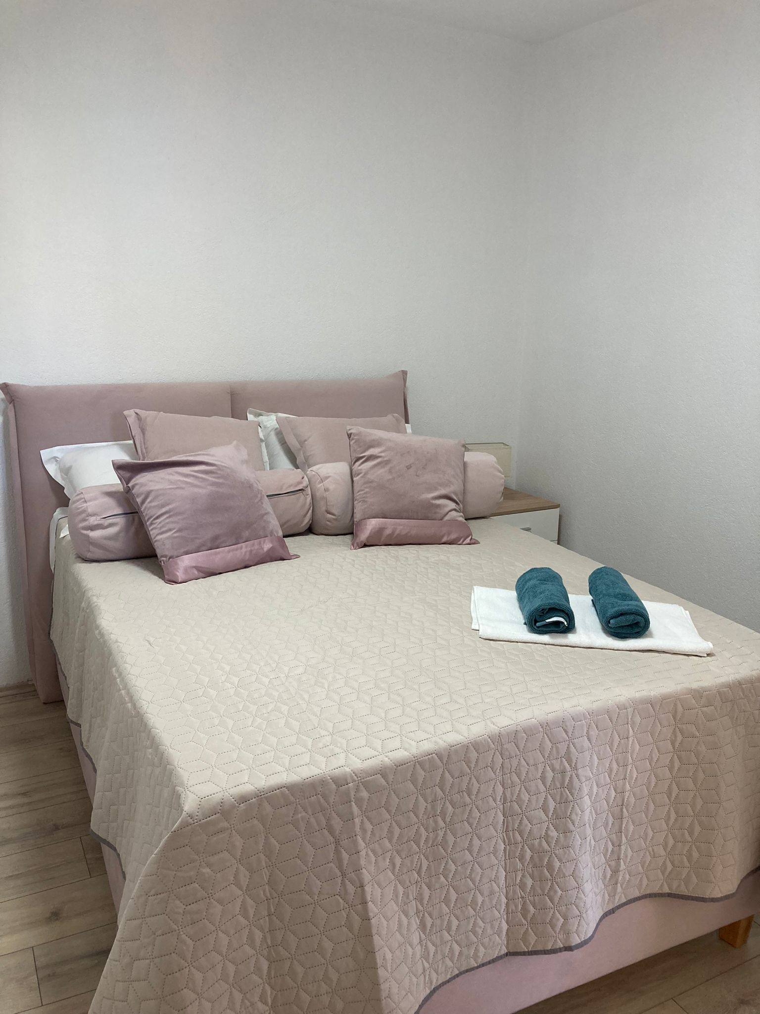 Comfortable and spacious house near beach Ražanj, Rogoznica  K