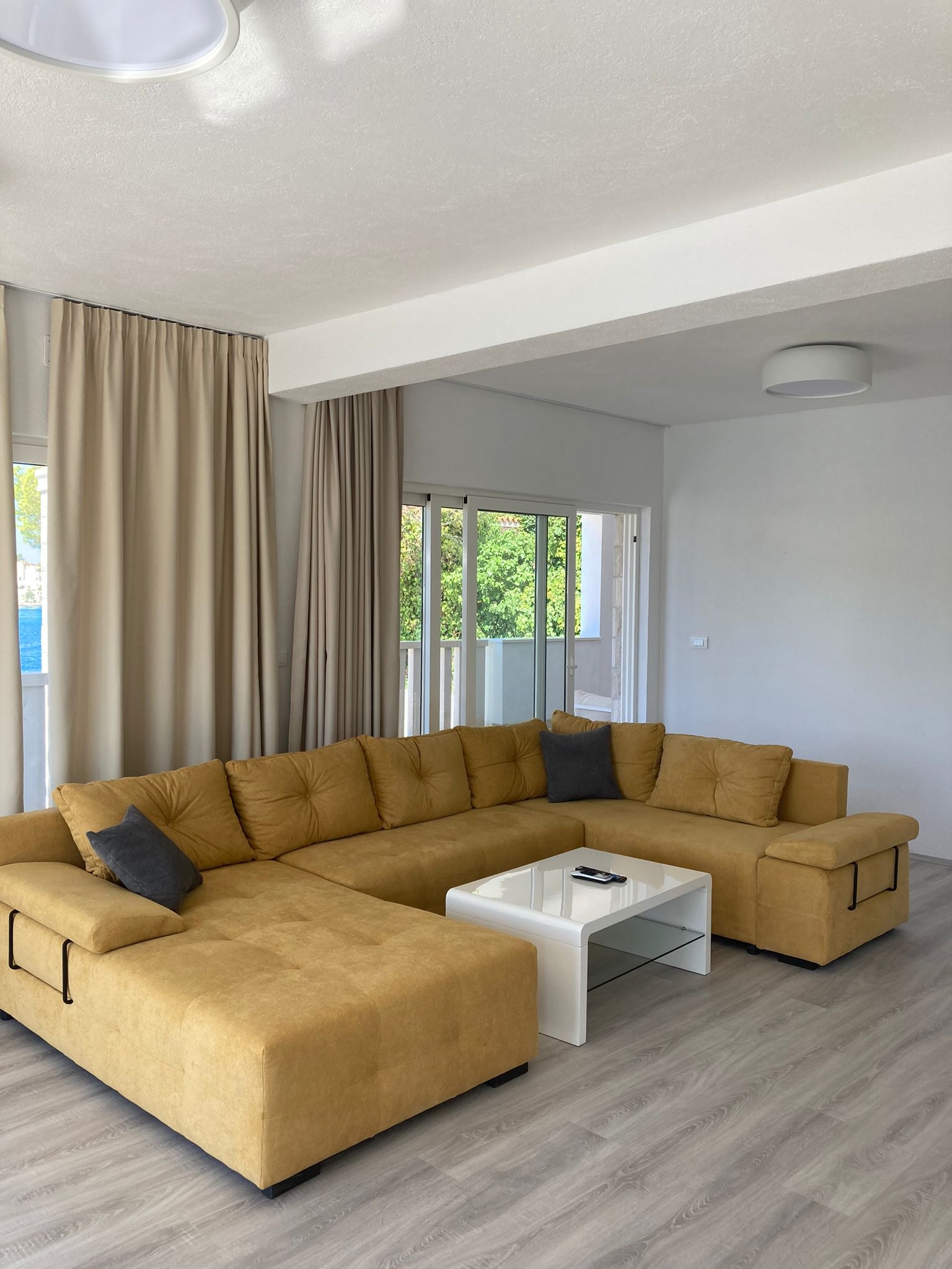 Comfortable and spacious house near beach Ražanj, Rogoznica (K-19159) Comfortable and spacious house near beach Ražanj, Rogoznica (K-19159)