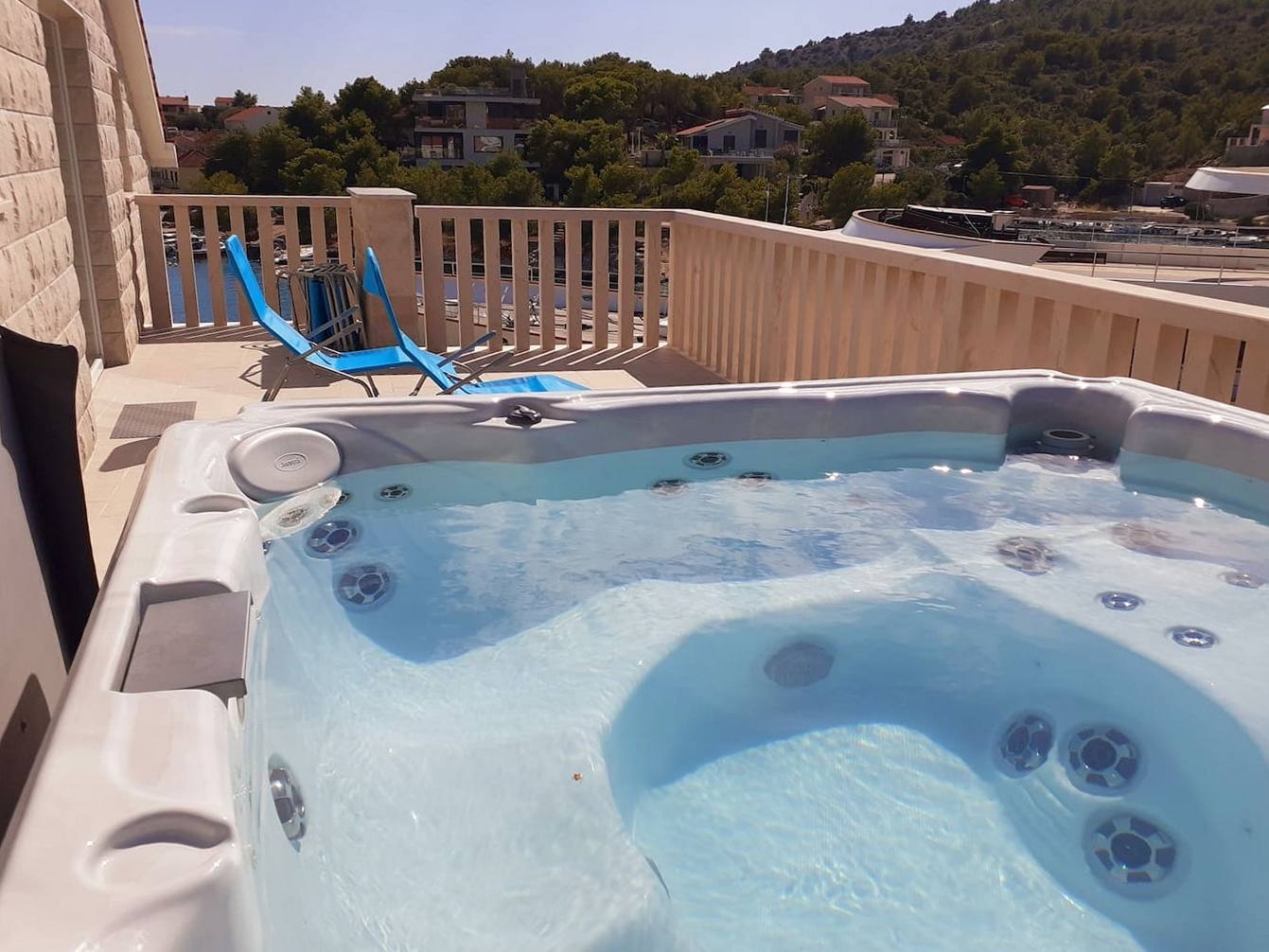 Comfortable and spacious house near beach Ražanj, Rogoznica  K