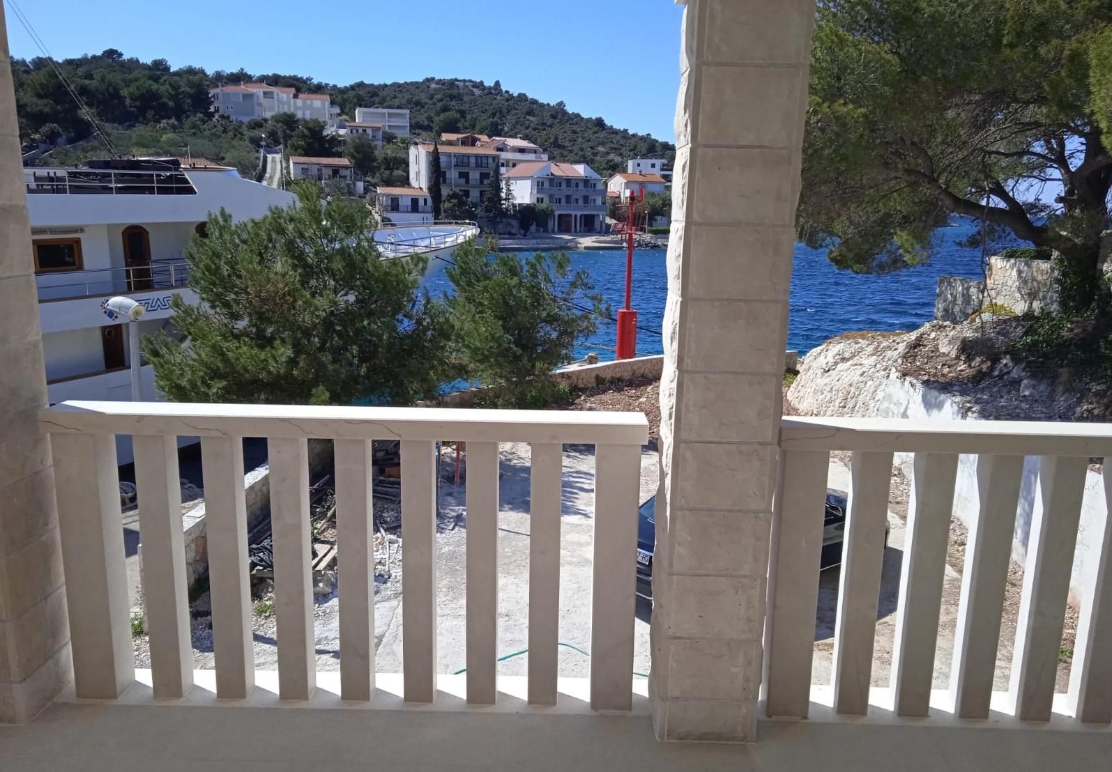 Comfortable and spacious house near beach Ražanj, Rogoznica  K