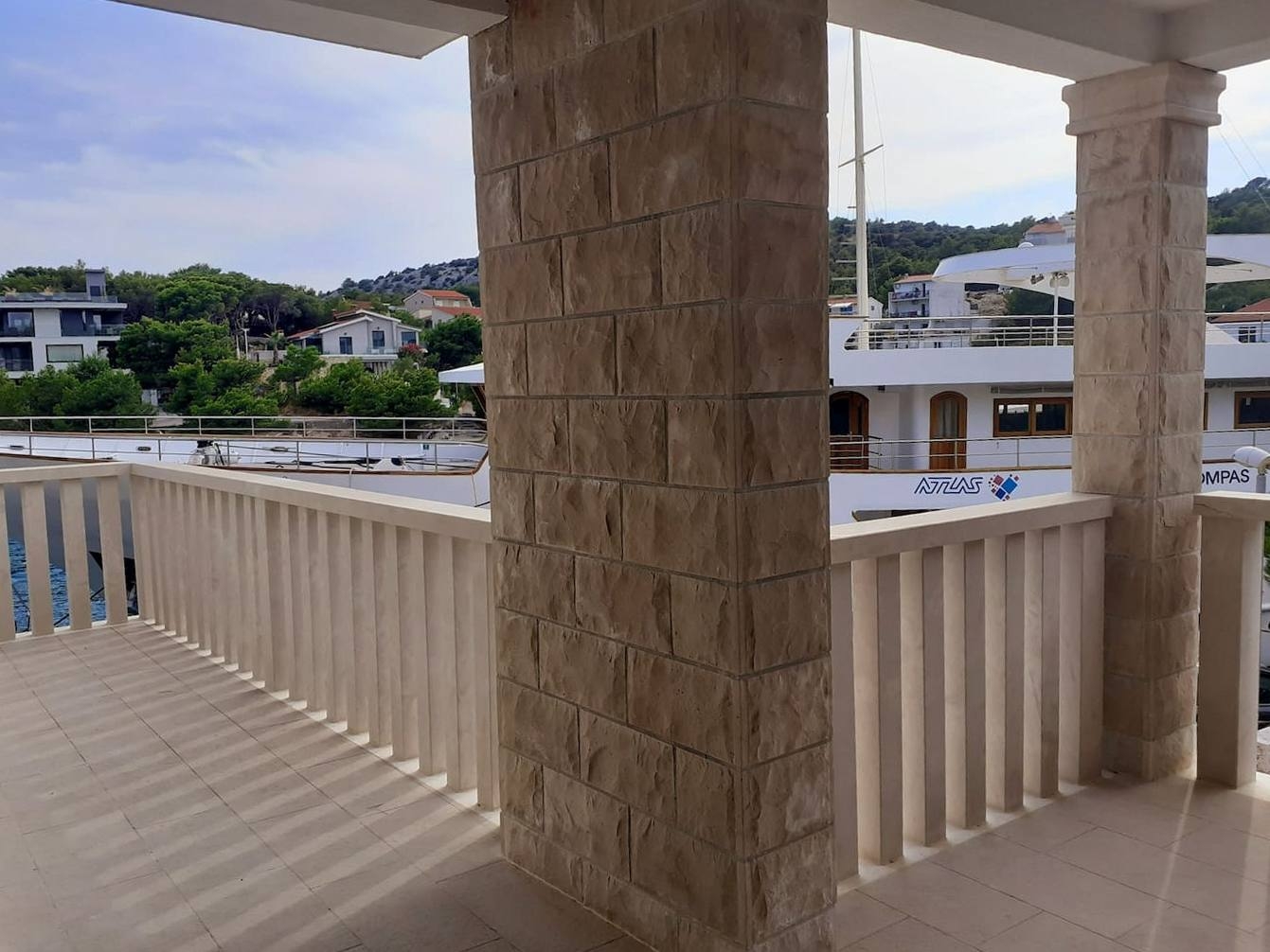 Comfortable and spacious house near beach Ražanj, Rogoznica  K