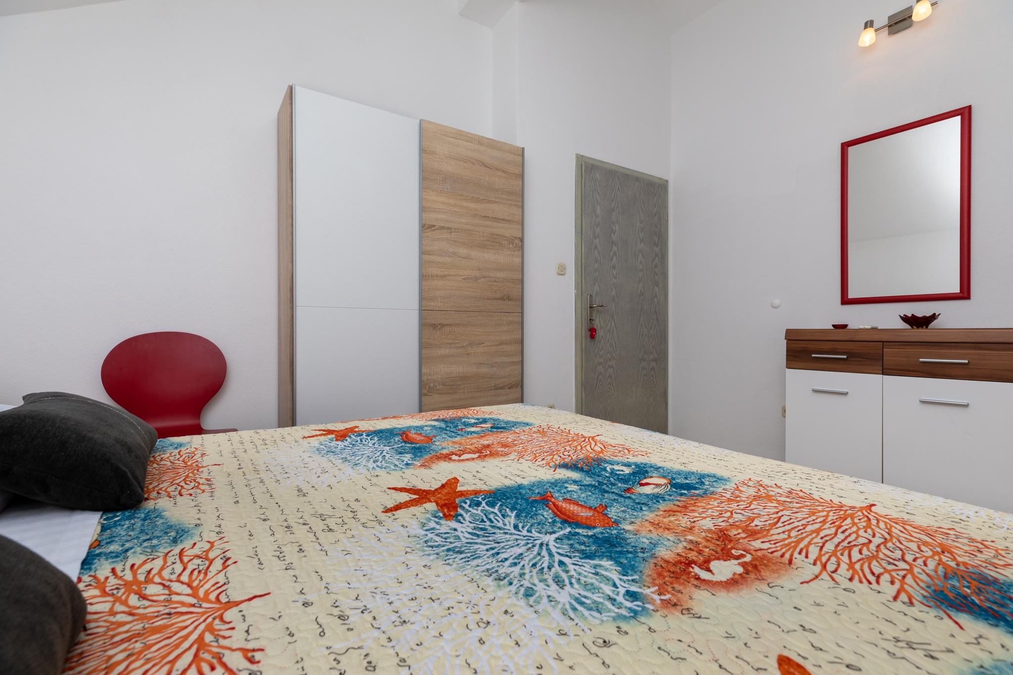 Four bedroom apartment near beach Medići, Omiš  A-a