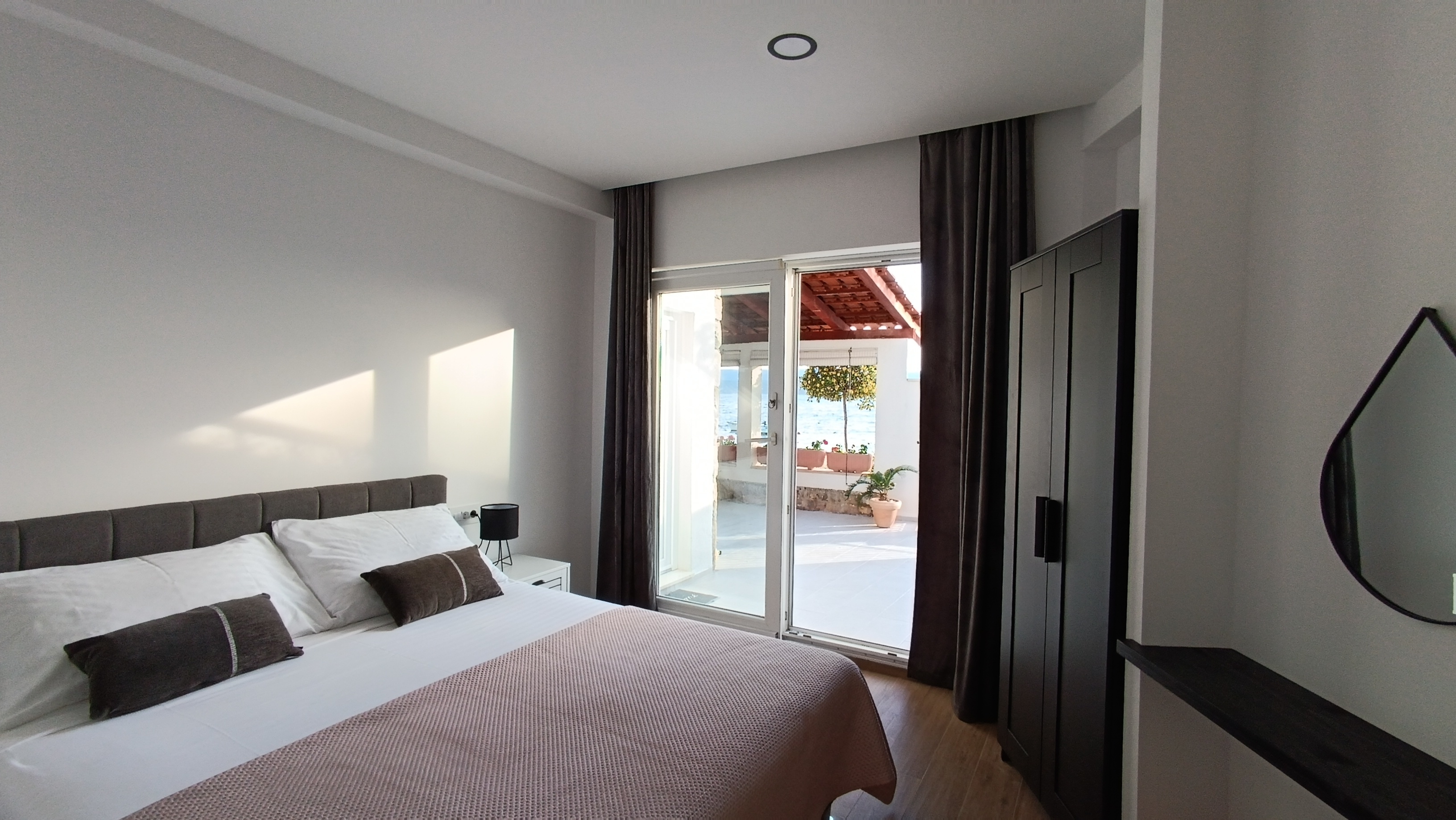 Four bedroom apartment near beach Medići, Omiš  A-a