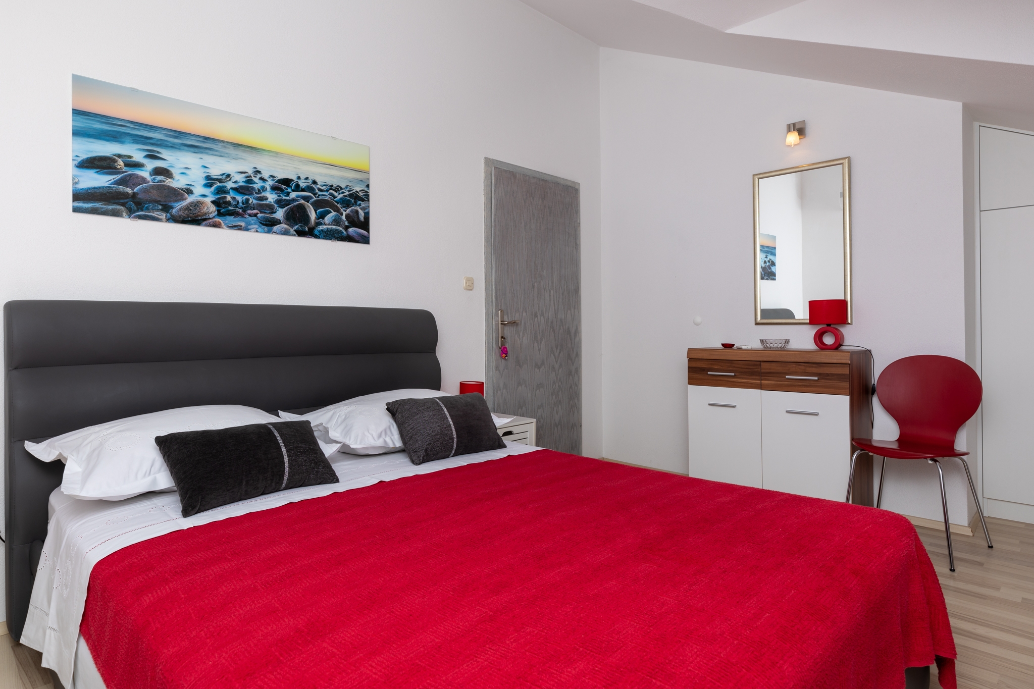 Four bedroom apartment near beach Medići, Omiš  A-a
